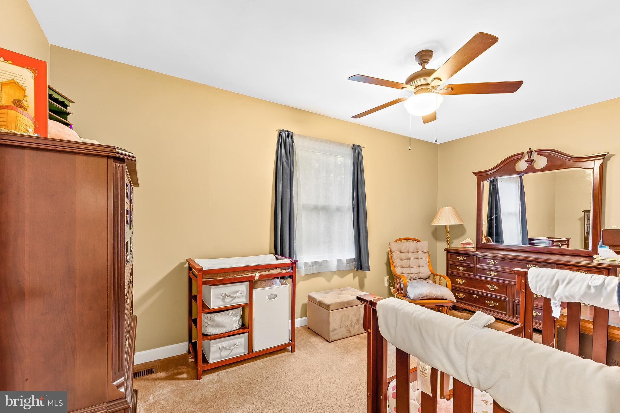 COUNTRY LAKES - Residential