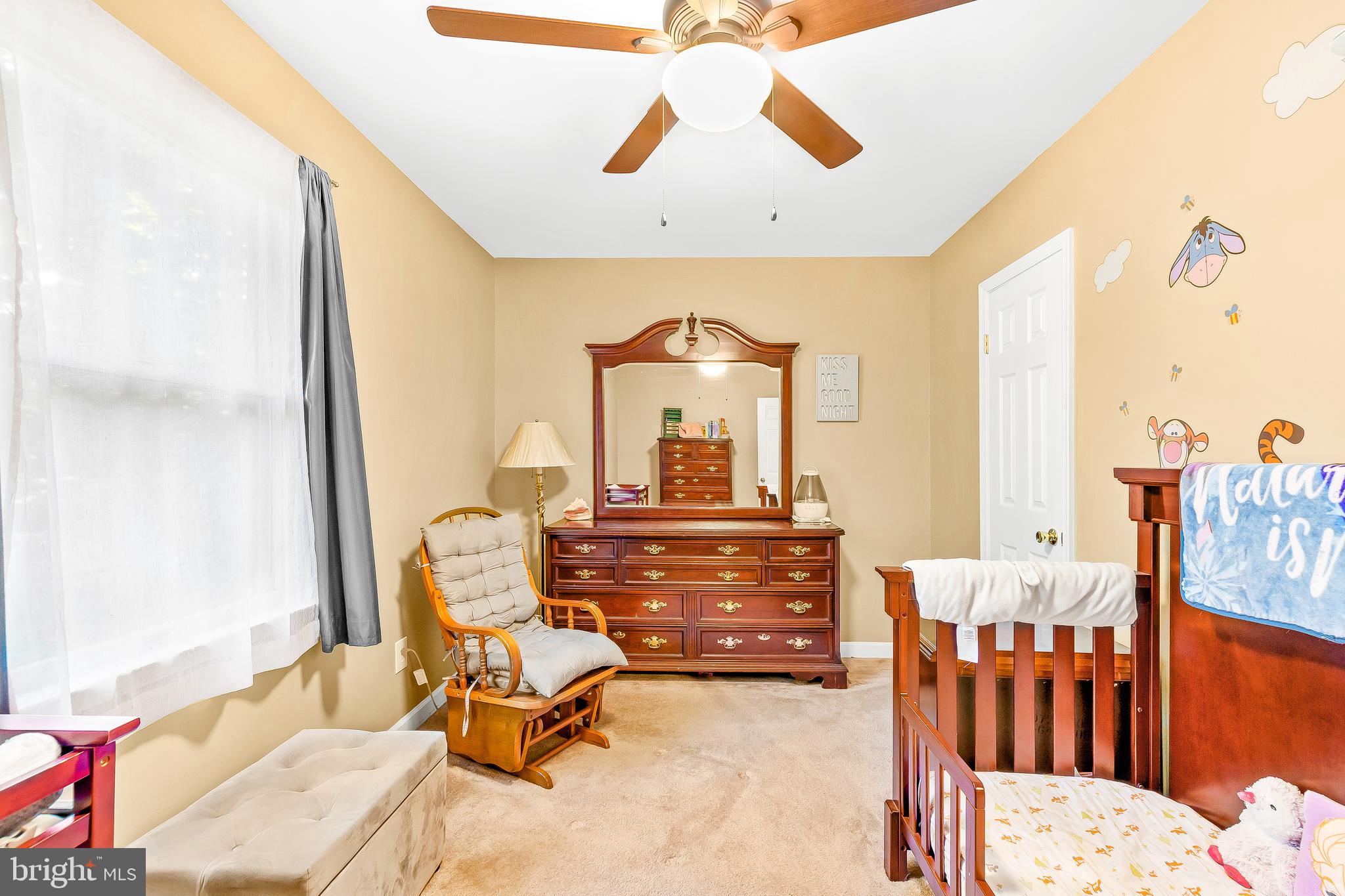 COUNTRY LAKES - Residential