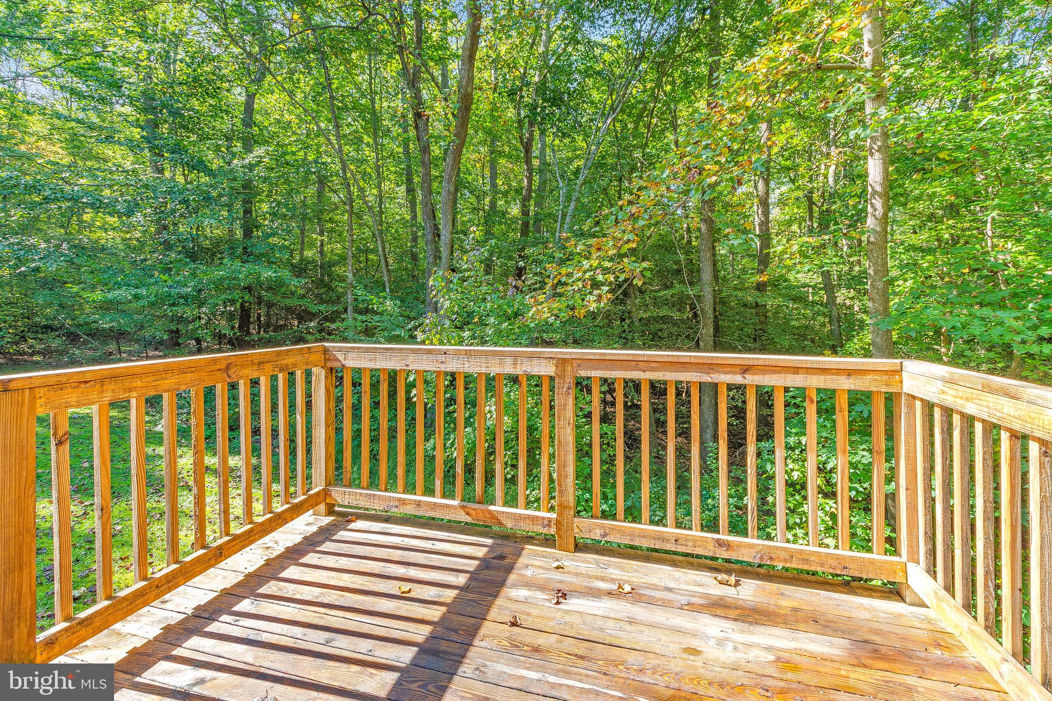 COUNTRY LAKES - Residential