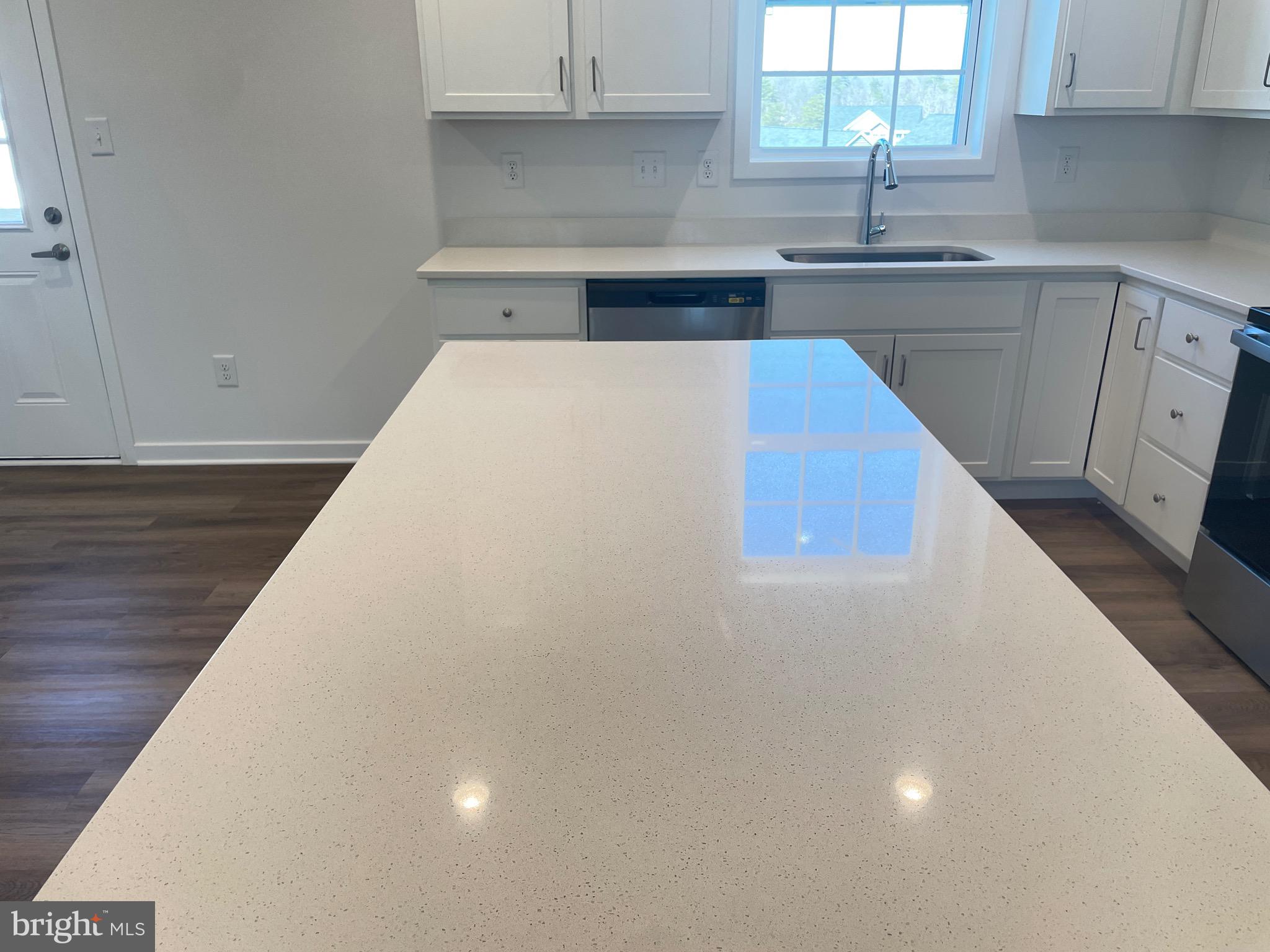 NADENBOUSCH PINES - Residential