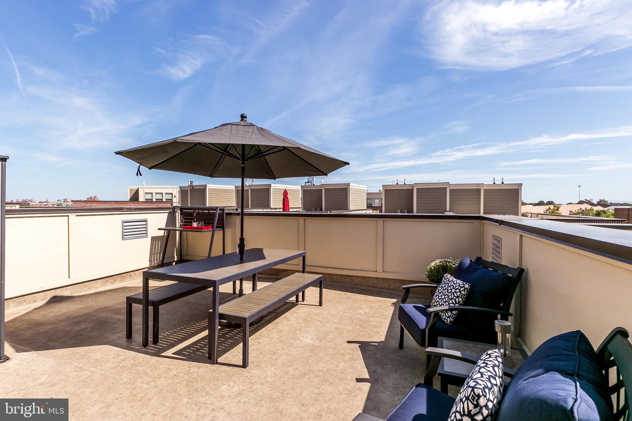 LOCUST POINT - Residential