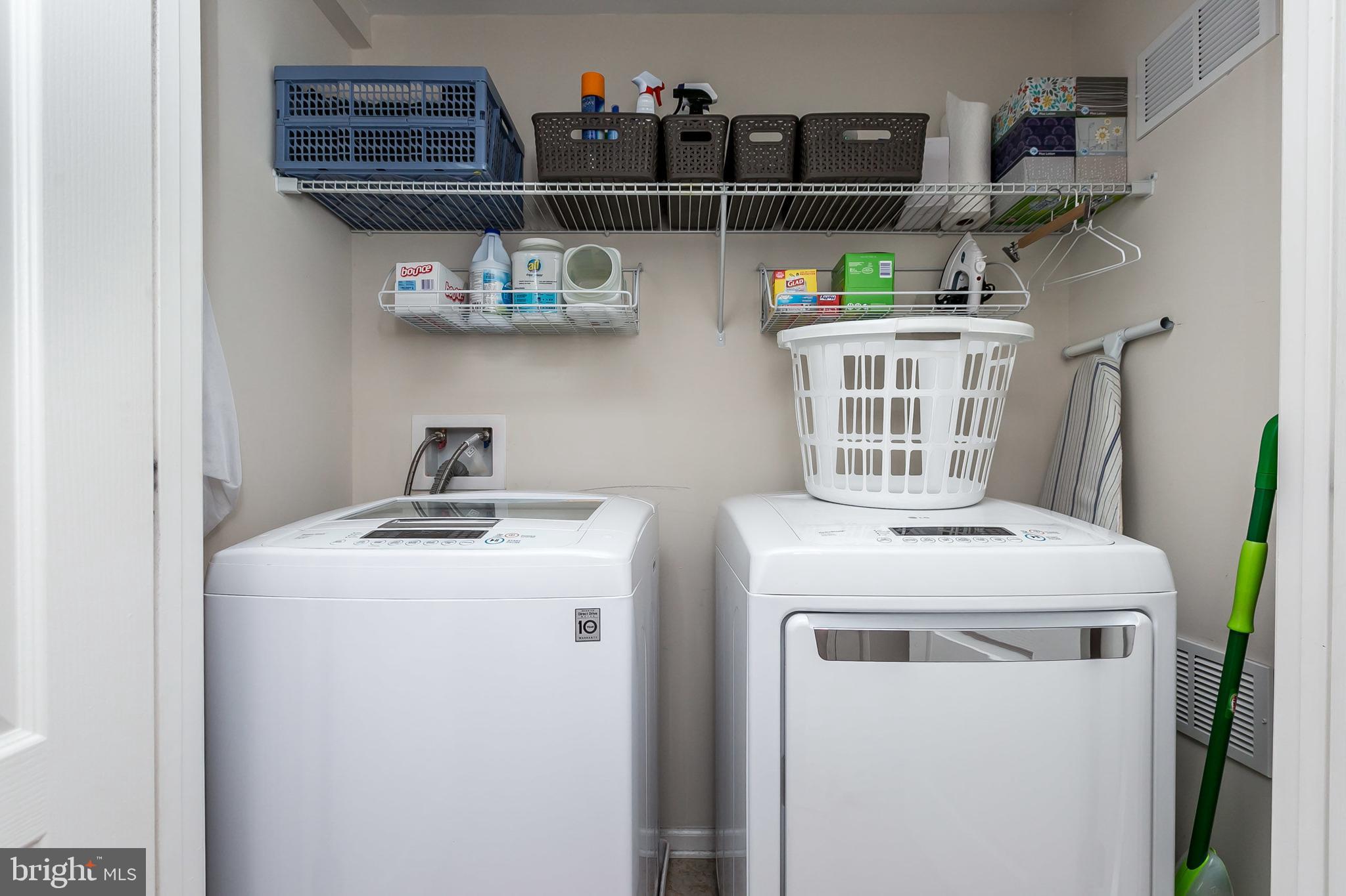 LOCUST POINT - Residential