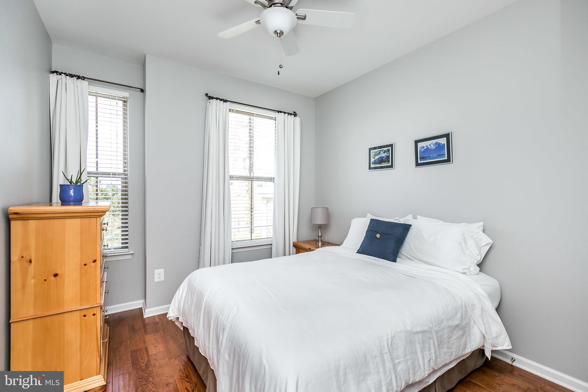 LOCUST POINT - Residential