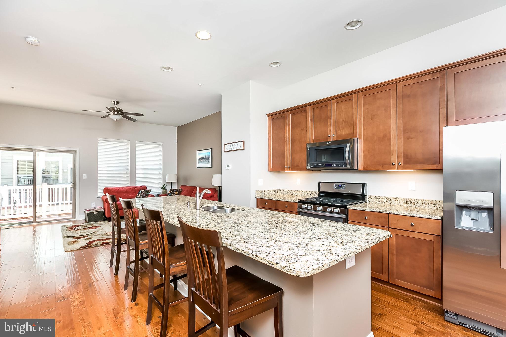 LOCUST POINT - Residential