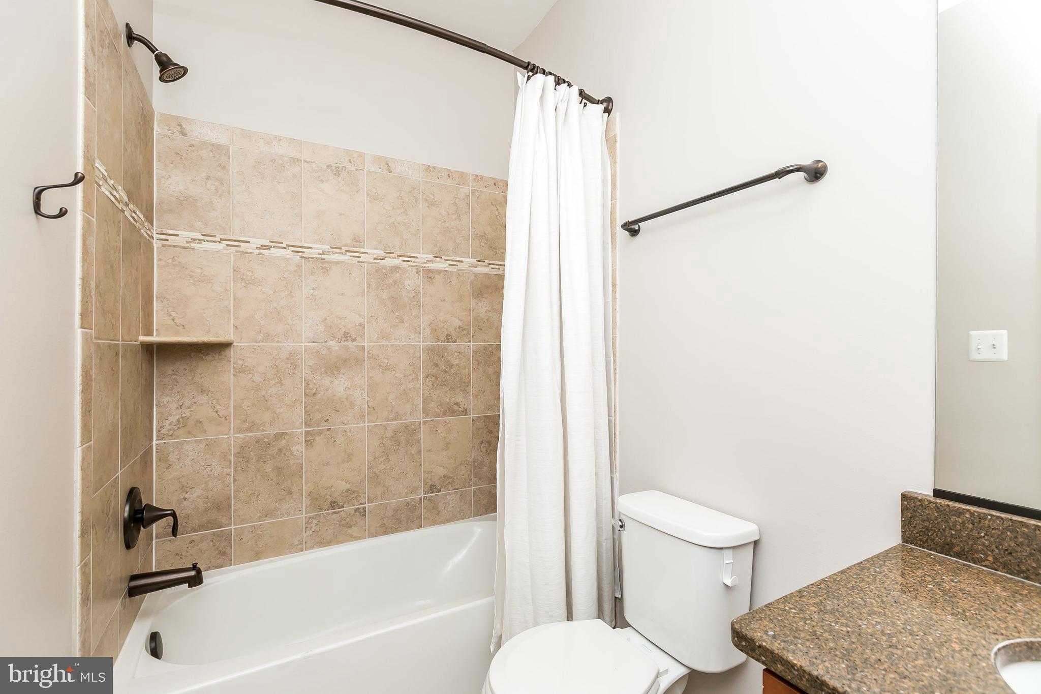 LOCUST POINT - Residential