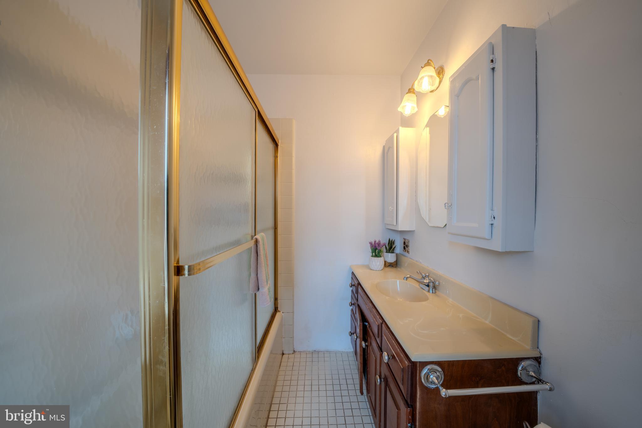 SOUTH WAYNE - Residential