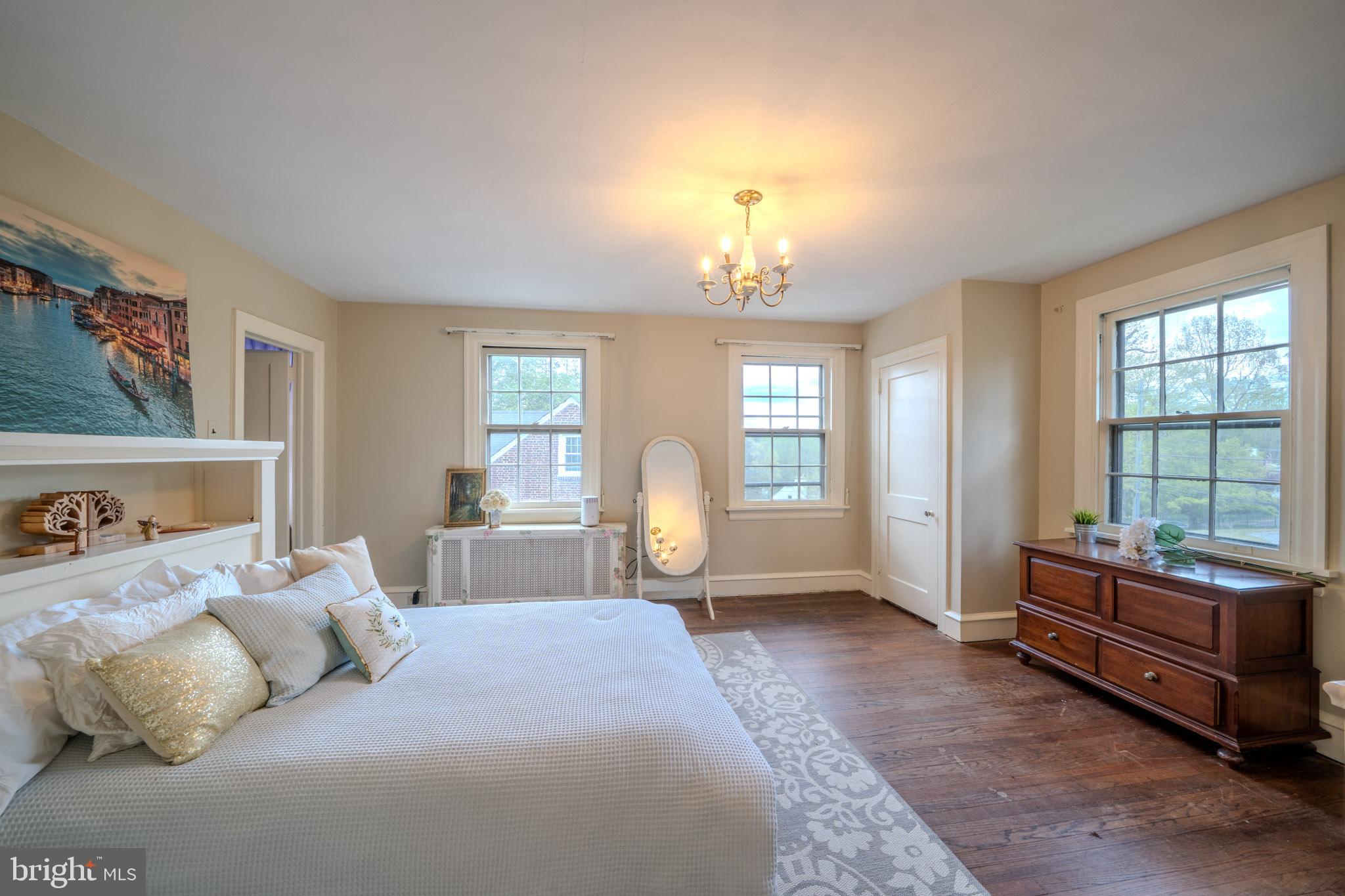 SOUTH WAYNE - Residential