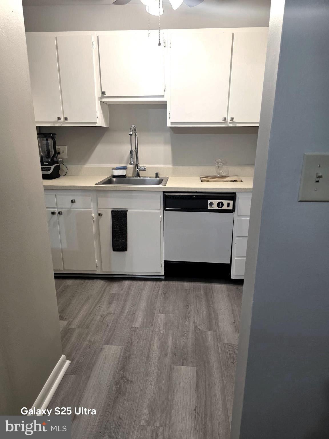 200 ERIN WAY 202