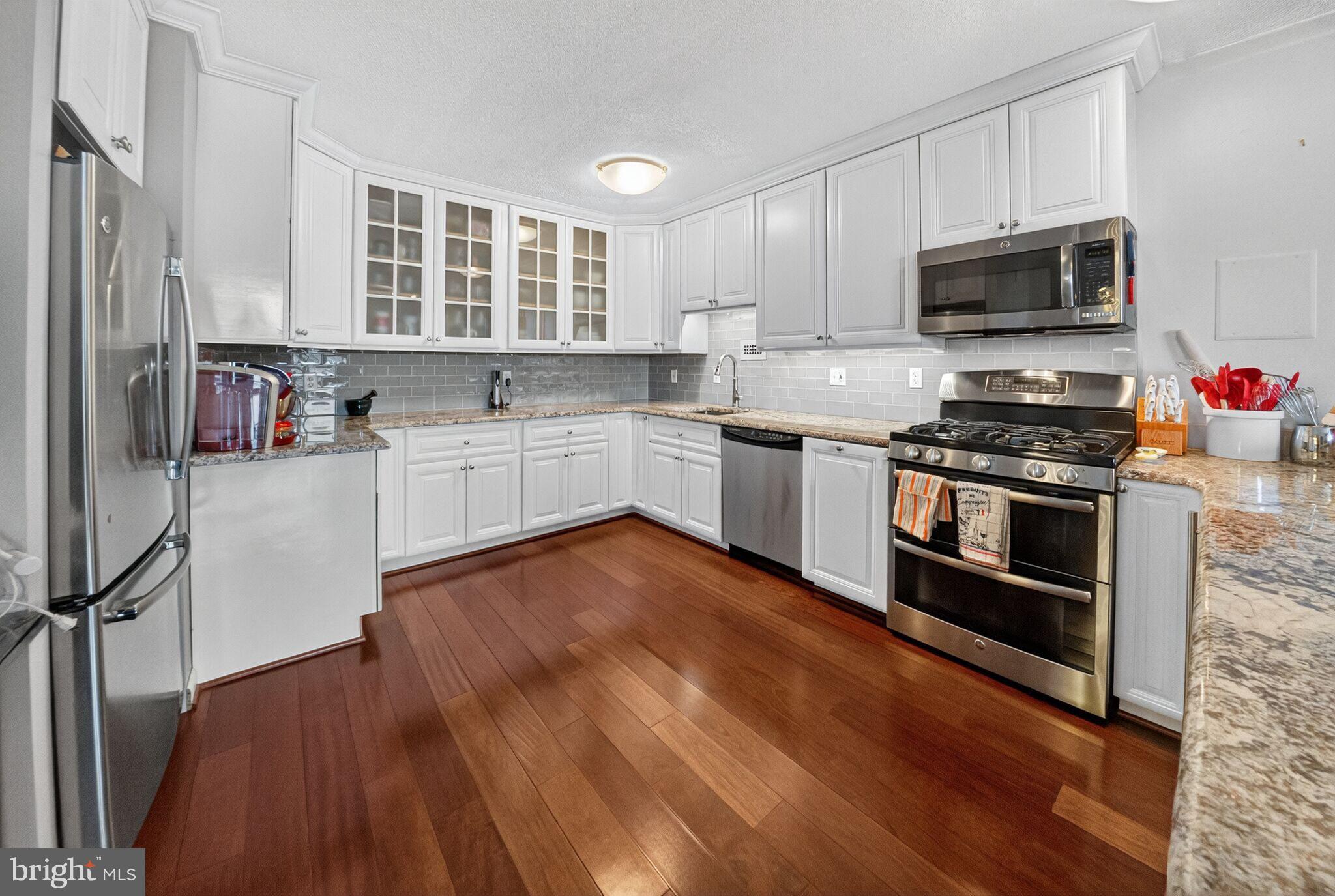 CHEVY CHASE - Residential