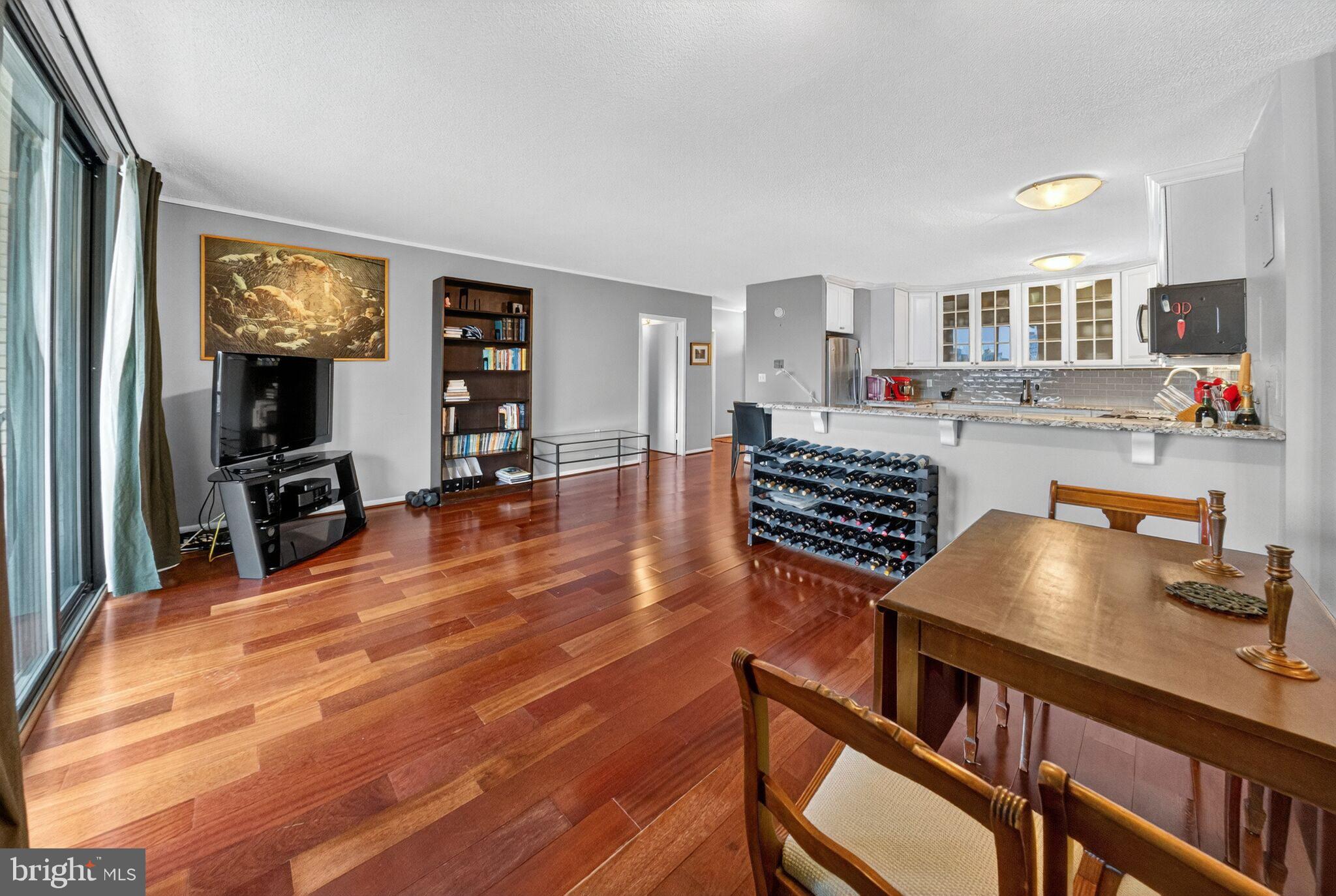 CHEVY CHASE - Residential