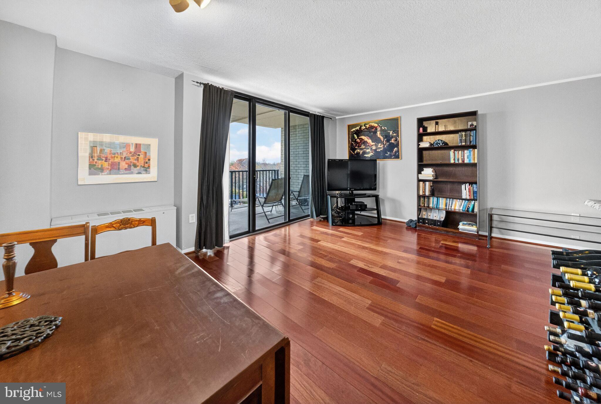 CHEVY CHASE - Residential