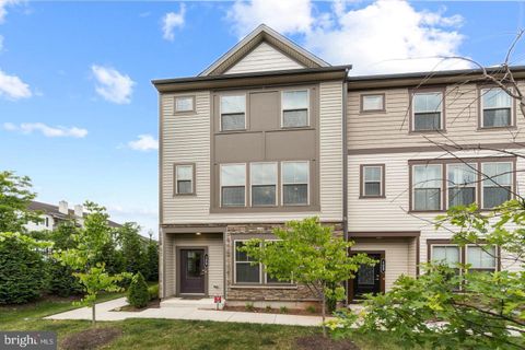 120 TOLOCKA TERRACE NE LEESBURG VA 20176
