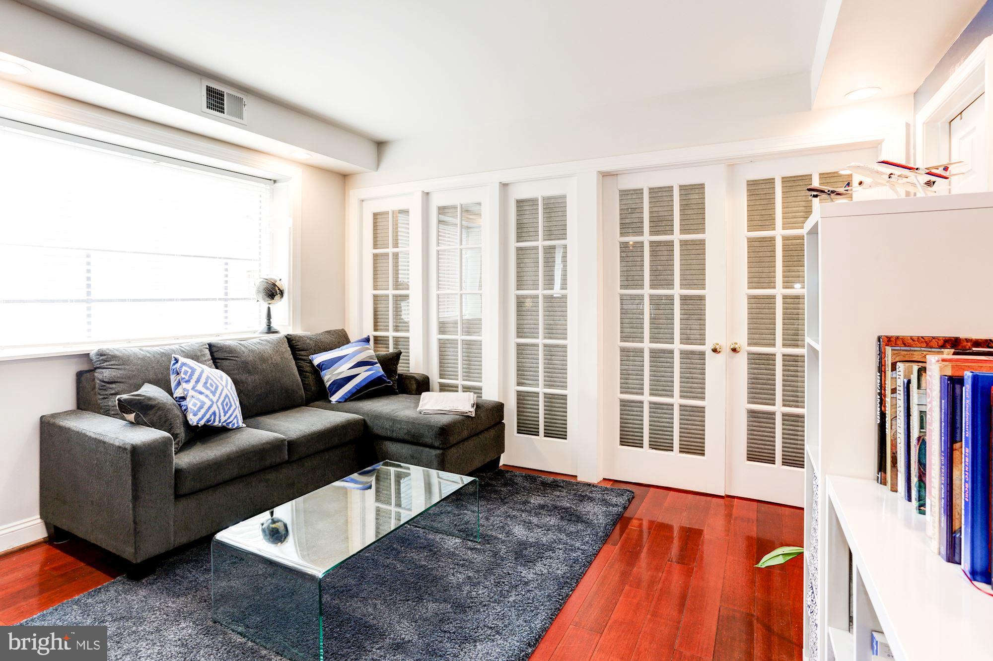 1125 12TH STREET NW 32