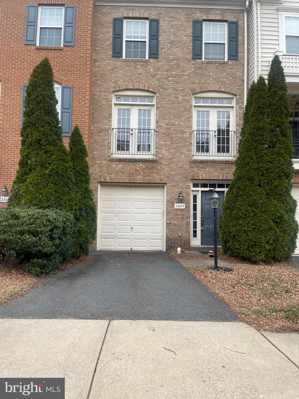 24693 KINGS CANYON SQUARE