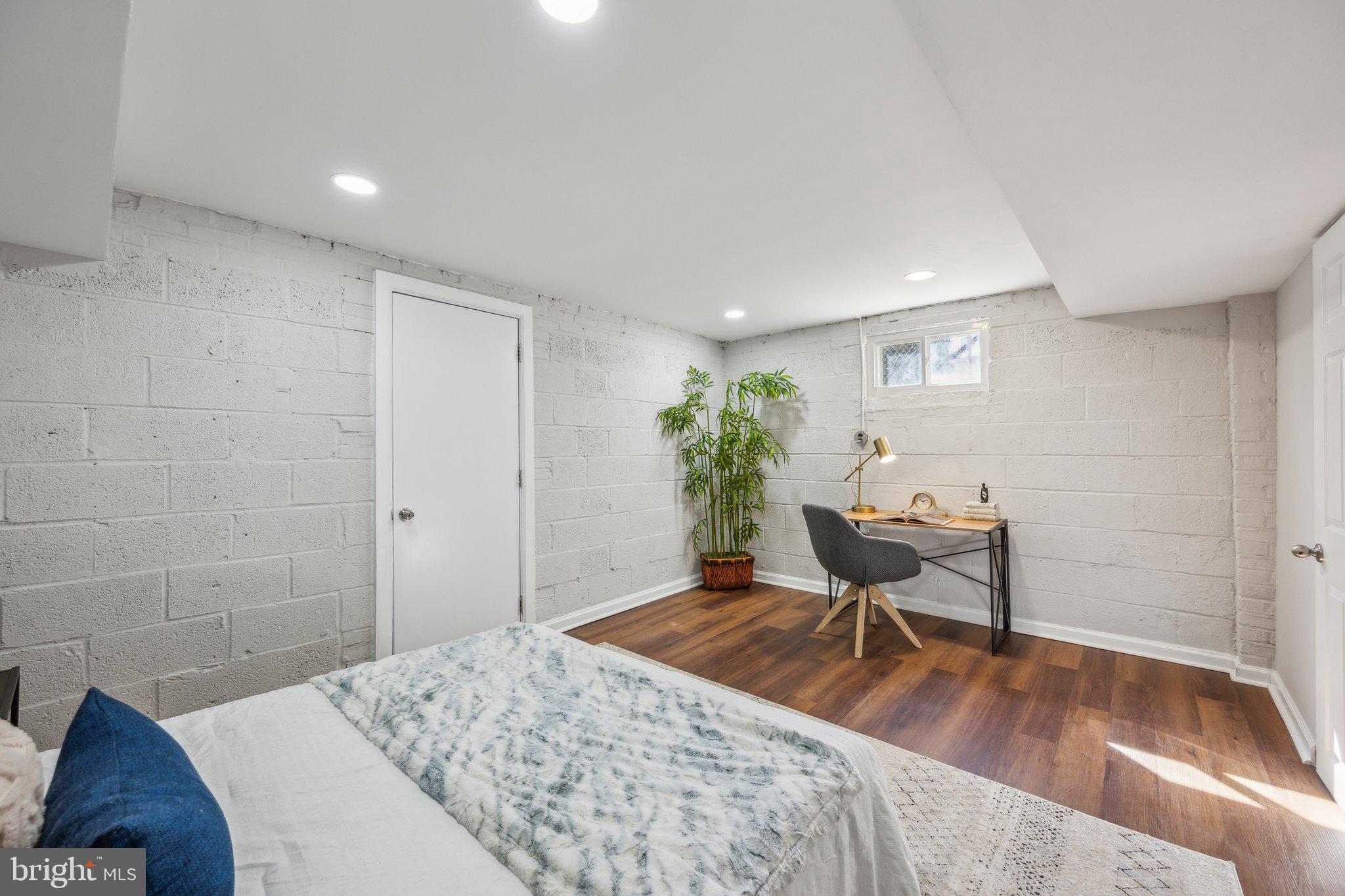 FOREST ESTATES - Residential