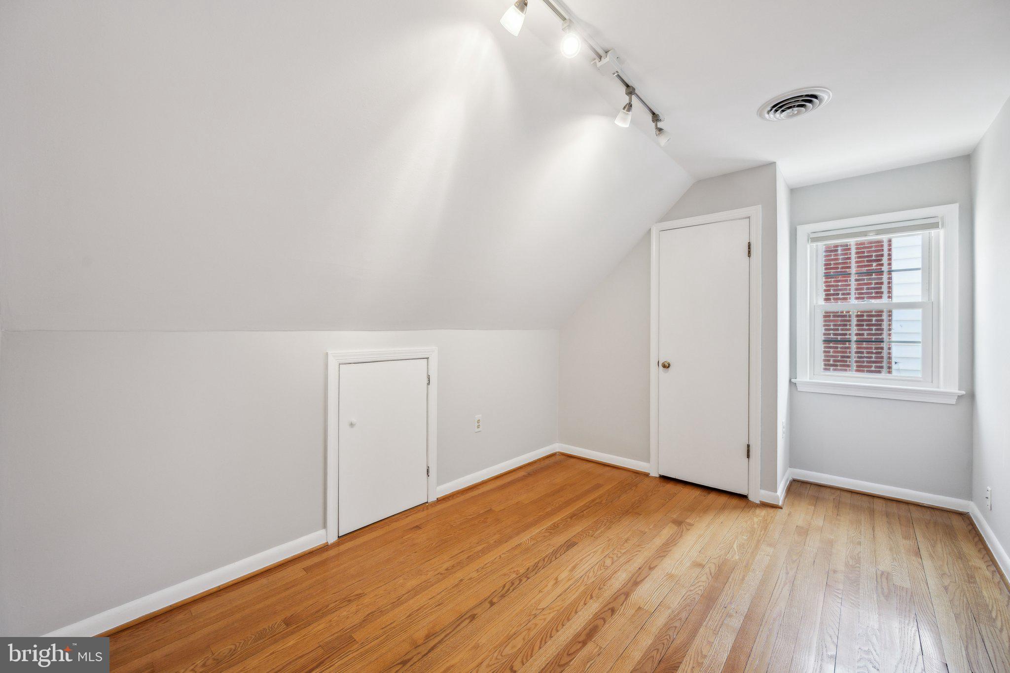 FOREST ESTATES - Residential