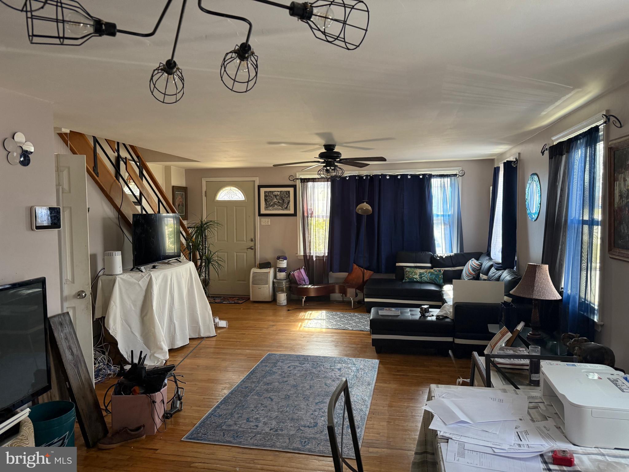 NORRISTOWN - Residential