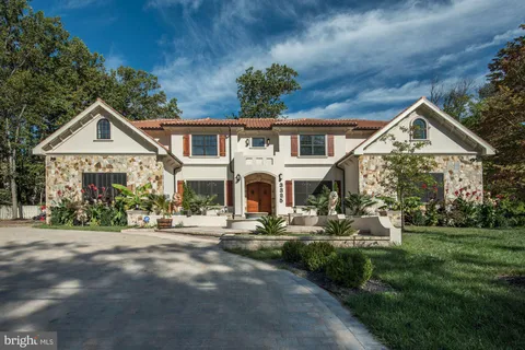 3325 Brandy Court, Falls Church, VA MLS: VAFX2230560
