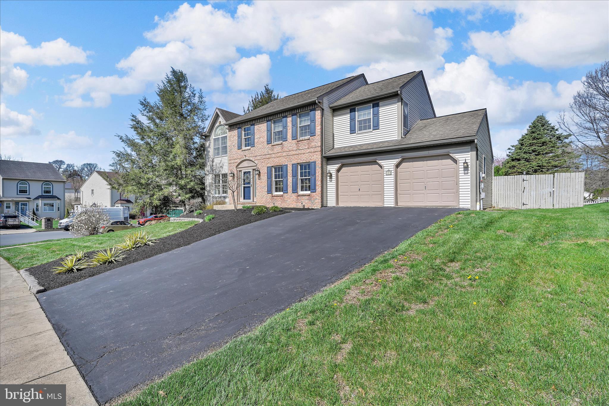 SADDLEBROOK - Residential