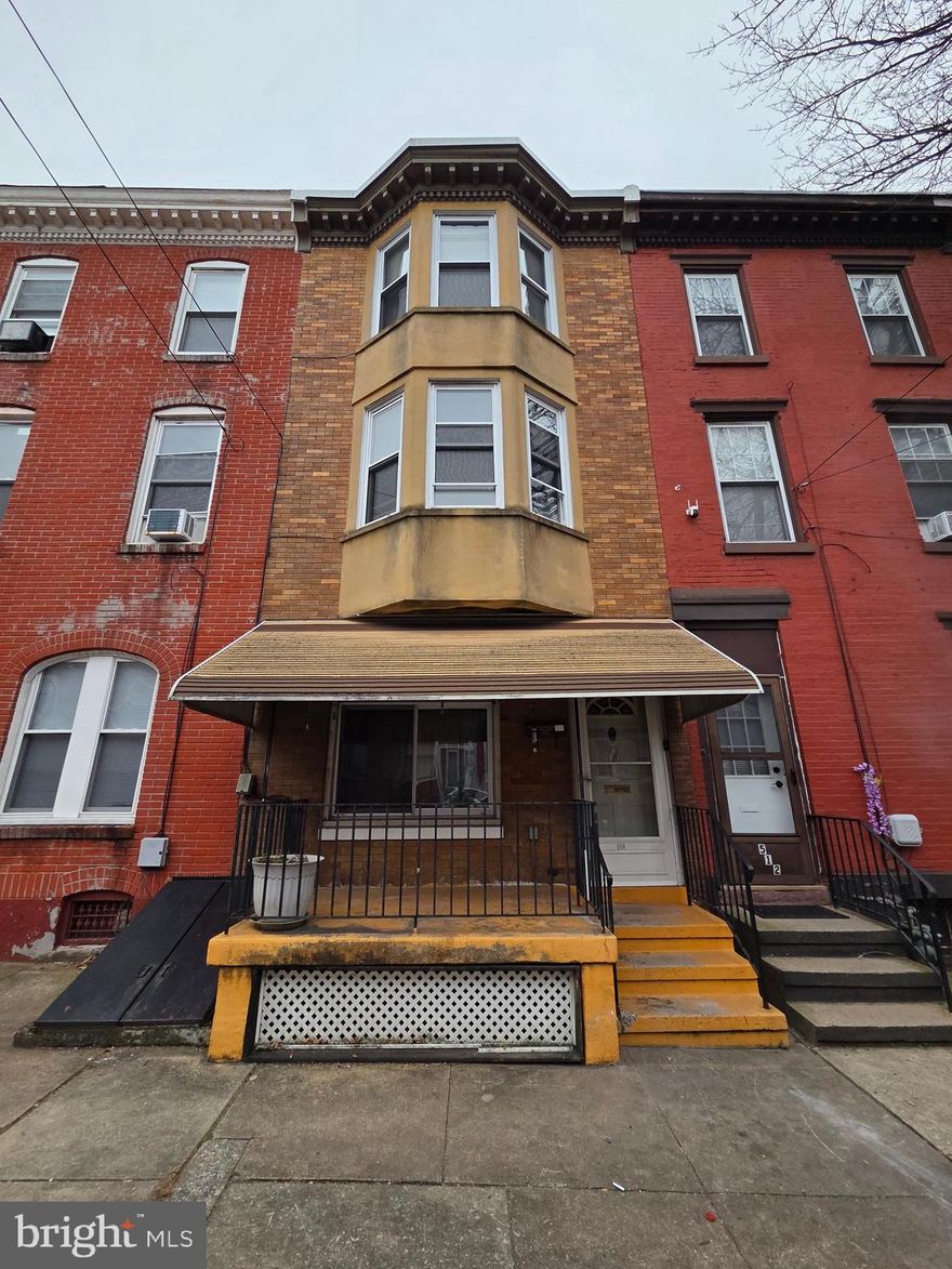 Opportunity knocks at 514 Laurel St! Bring your vision to this South Side city home, ideally located just minutes from downtown Reading
with quick access to major highways. This property offers 4 bedrooms and 1.5 baths, and with a few thoughtful updates, it has the
potential to shine again.
Step inside to a formal living room and dining room featuring laminate wood flooring. The spacious kitchen offers plenty of room to
work with and retains charming wooden cabinets. A convenient first-floor half bath adds to the home's functionality.
Out back, you'll find an enclosed patio, perfect for a workshop, extra storage, or a quiet place to unwind. The second floor includes three
bedrooms and the main bathroom, all with generous closet space. The third floor hosts a large fourth bedroom, offering even more flexibility.