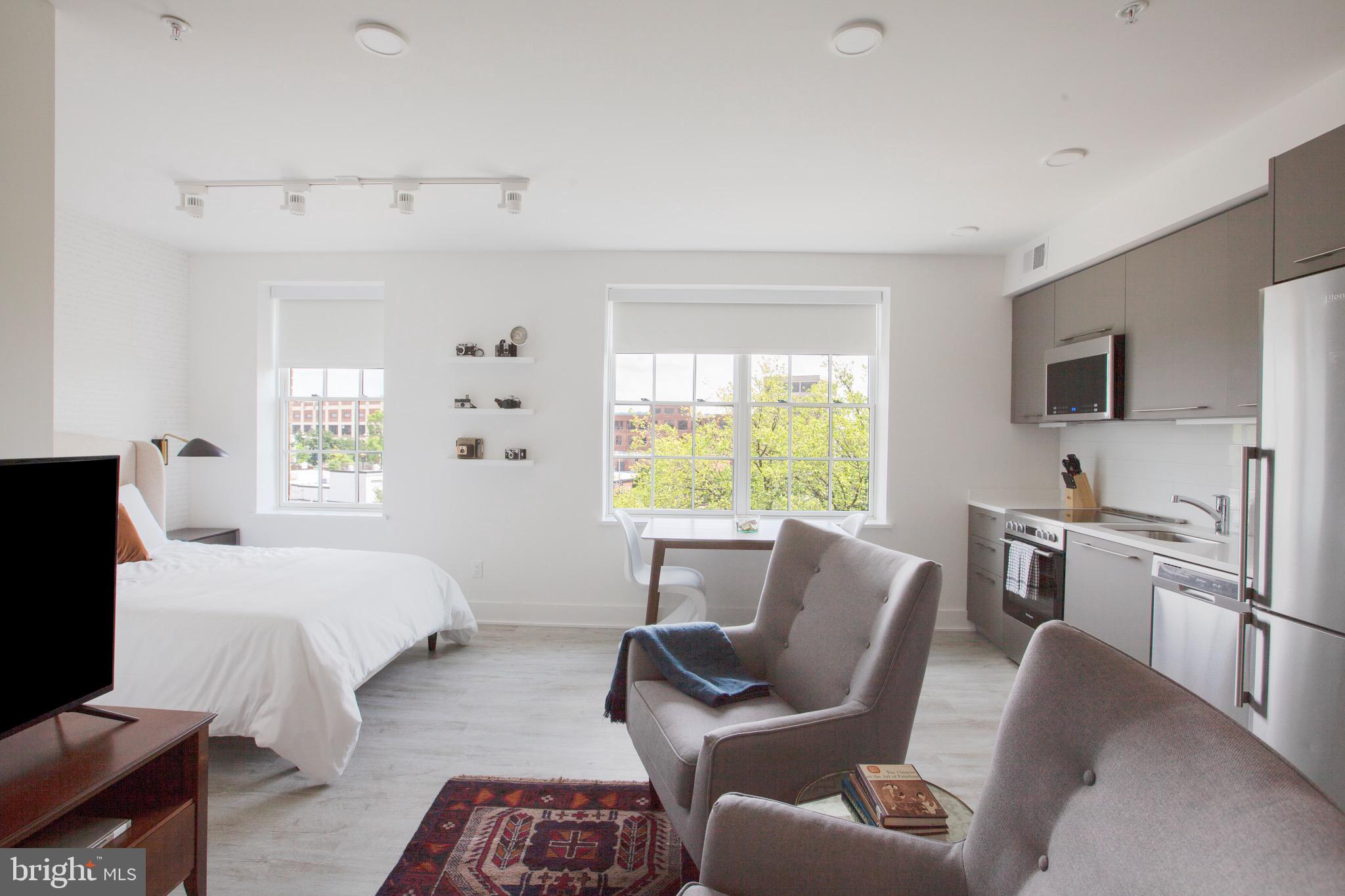 816 POTOMAC AVENUE SE 304