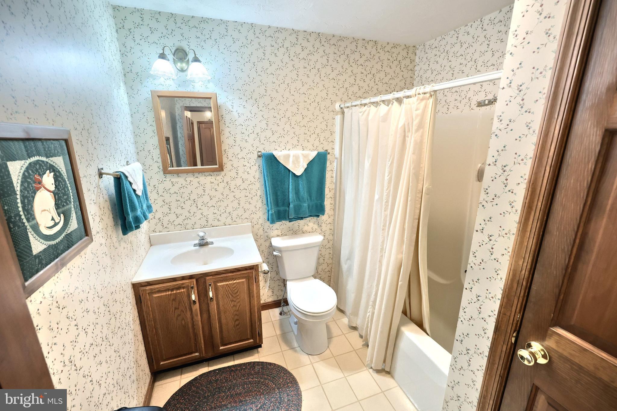 WASHINGTON AVE - Residential