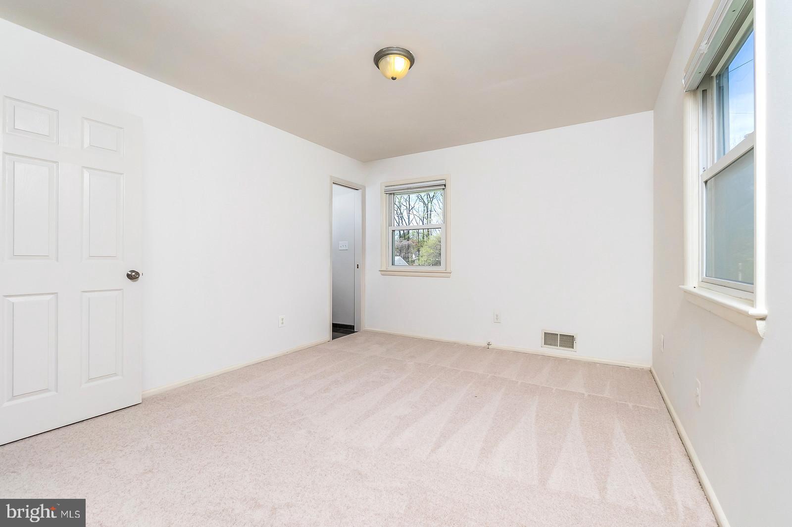 HUNTER MILL ESTATES - Residential