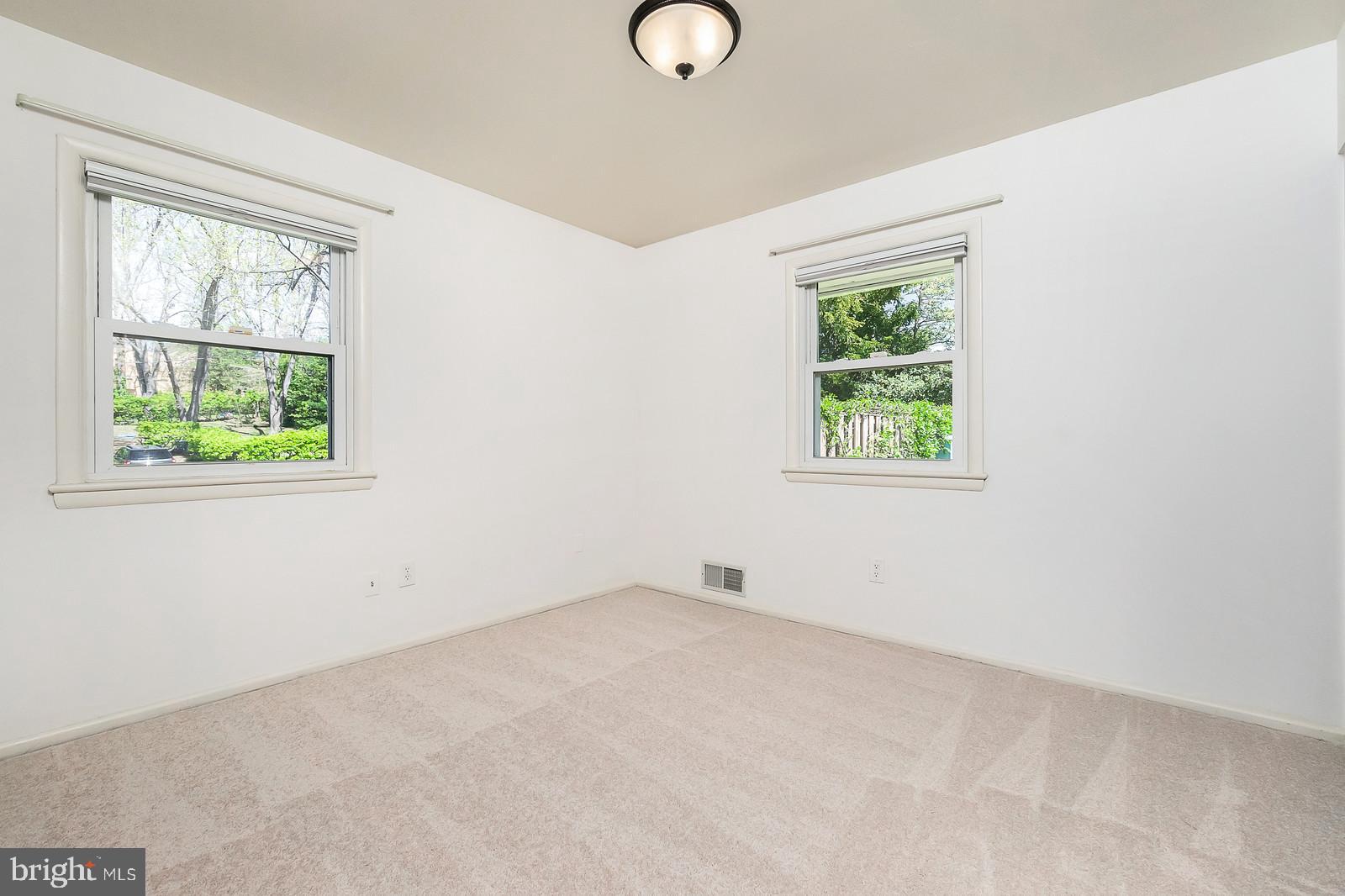 HUNTER MILL ESTATES - Residential