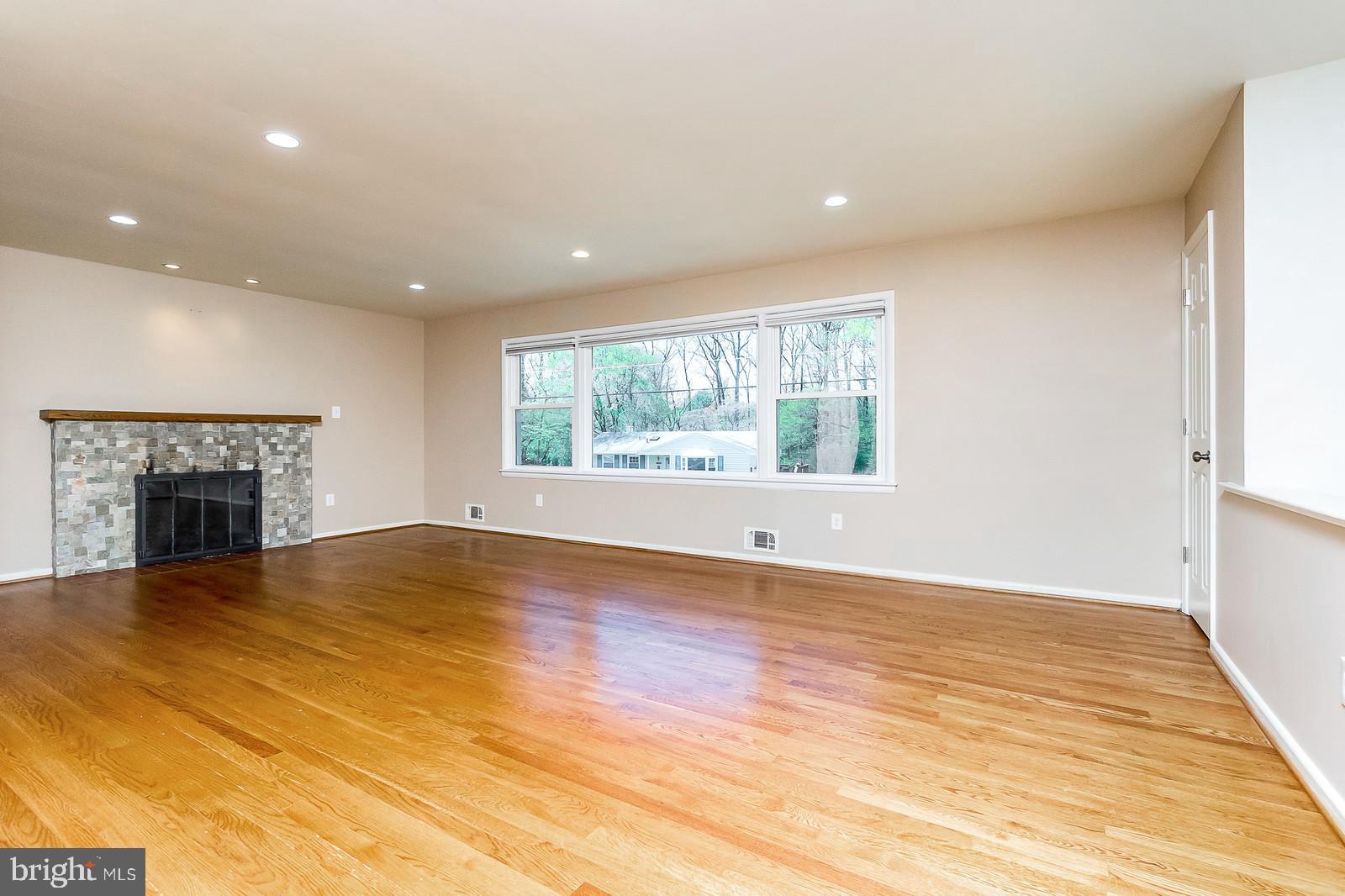 HUNTER MILL ESTATES - Residential