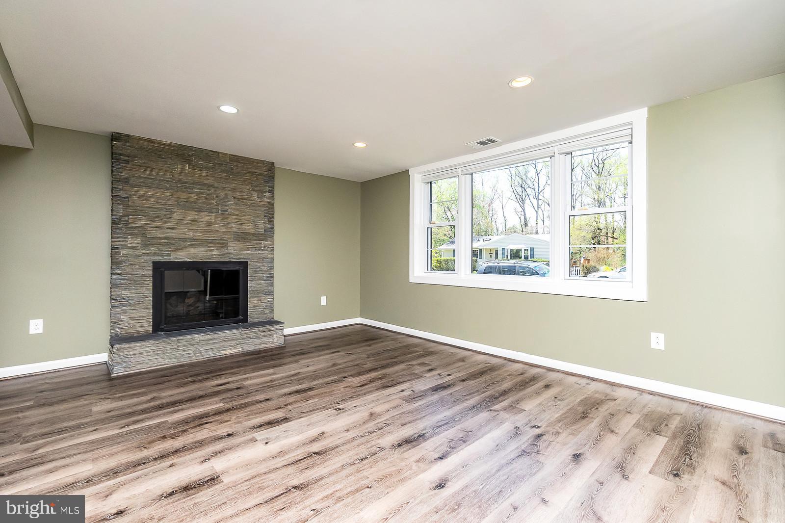 HUNTER MILL ESTATES - Residential