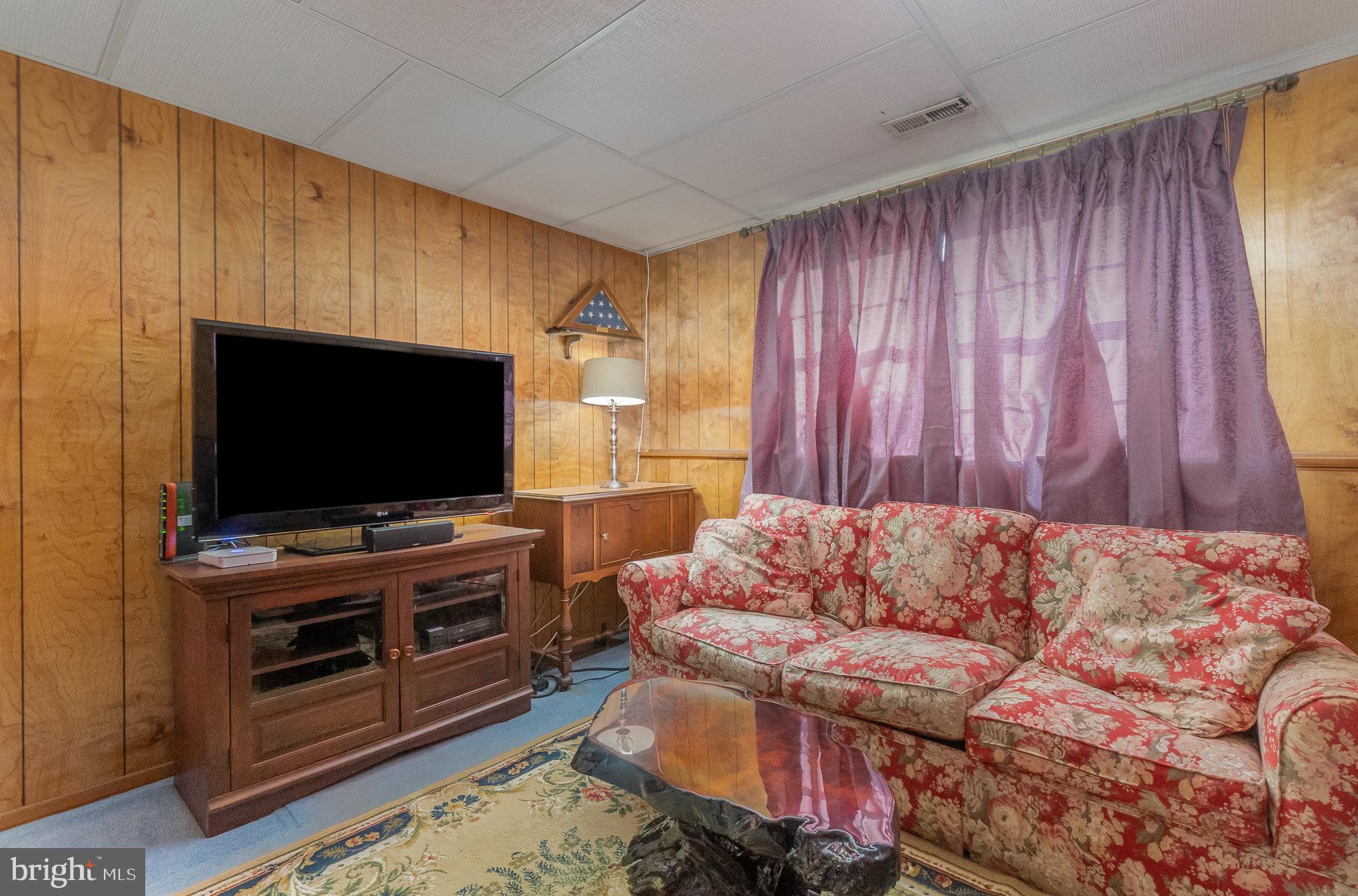 HARBOUR OAKS - Residential