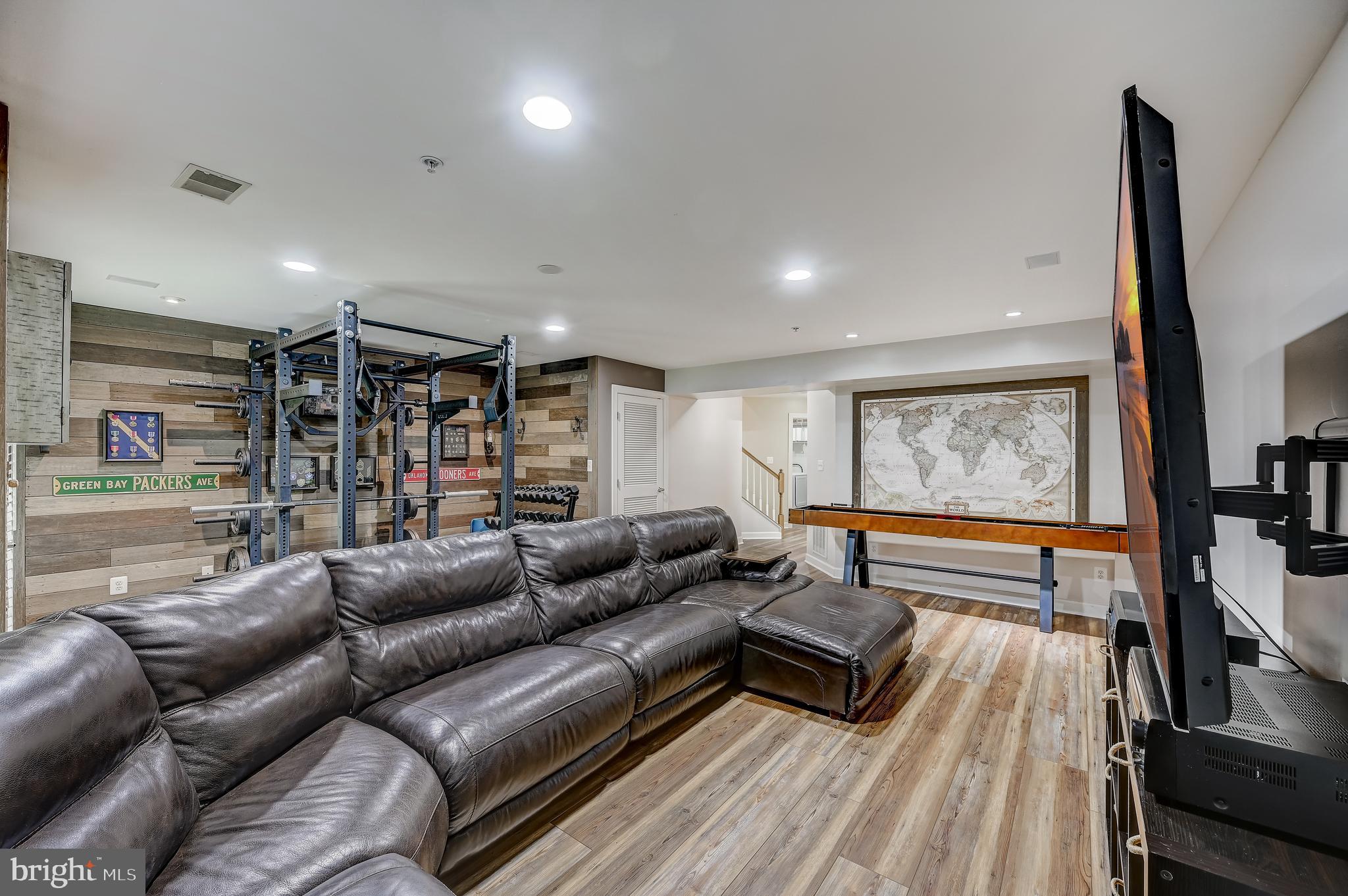 WAVERLY WOODS - Residential