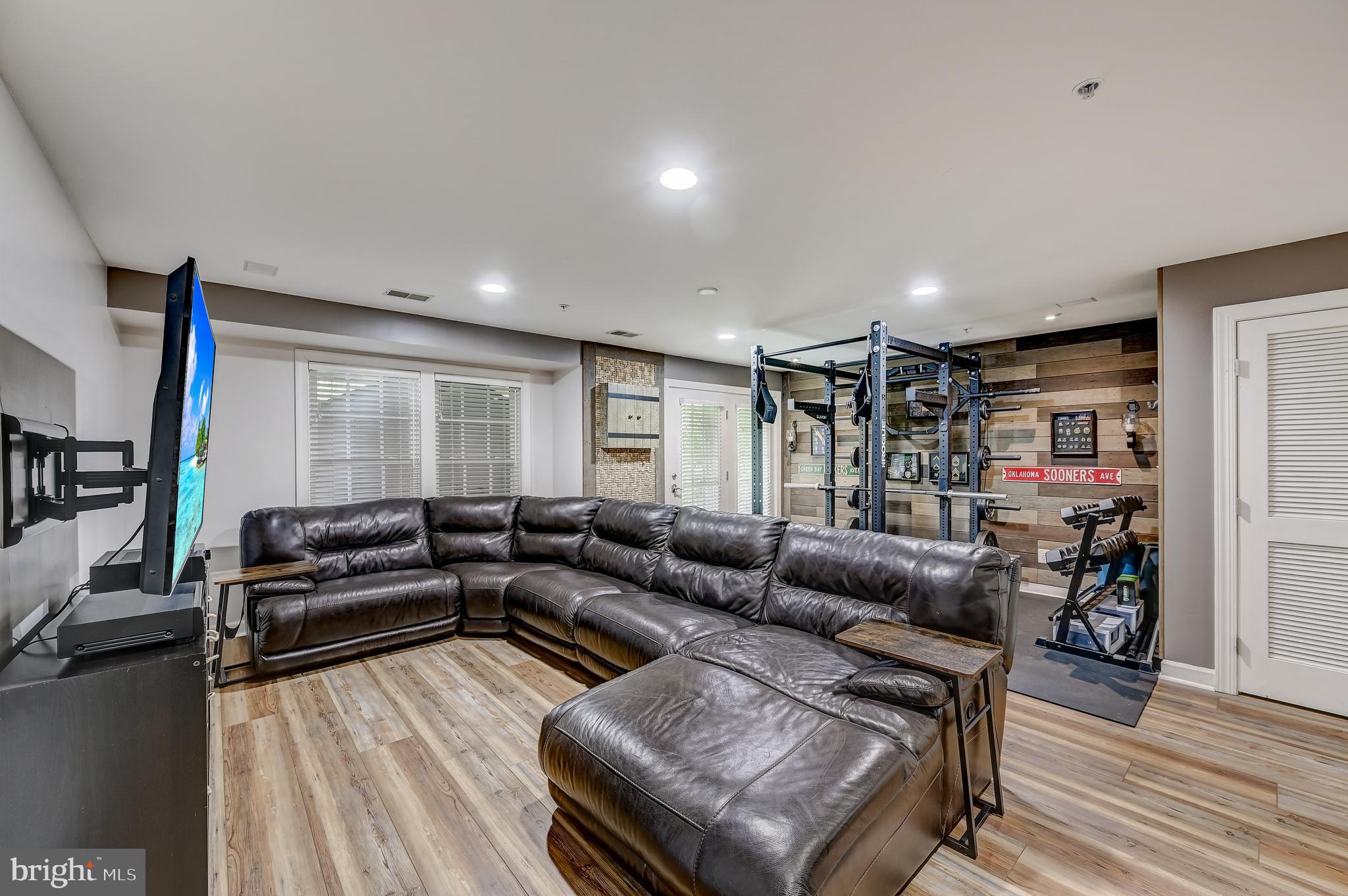 WAVERLY WOODS - Residential