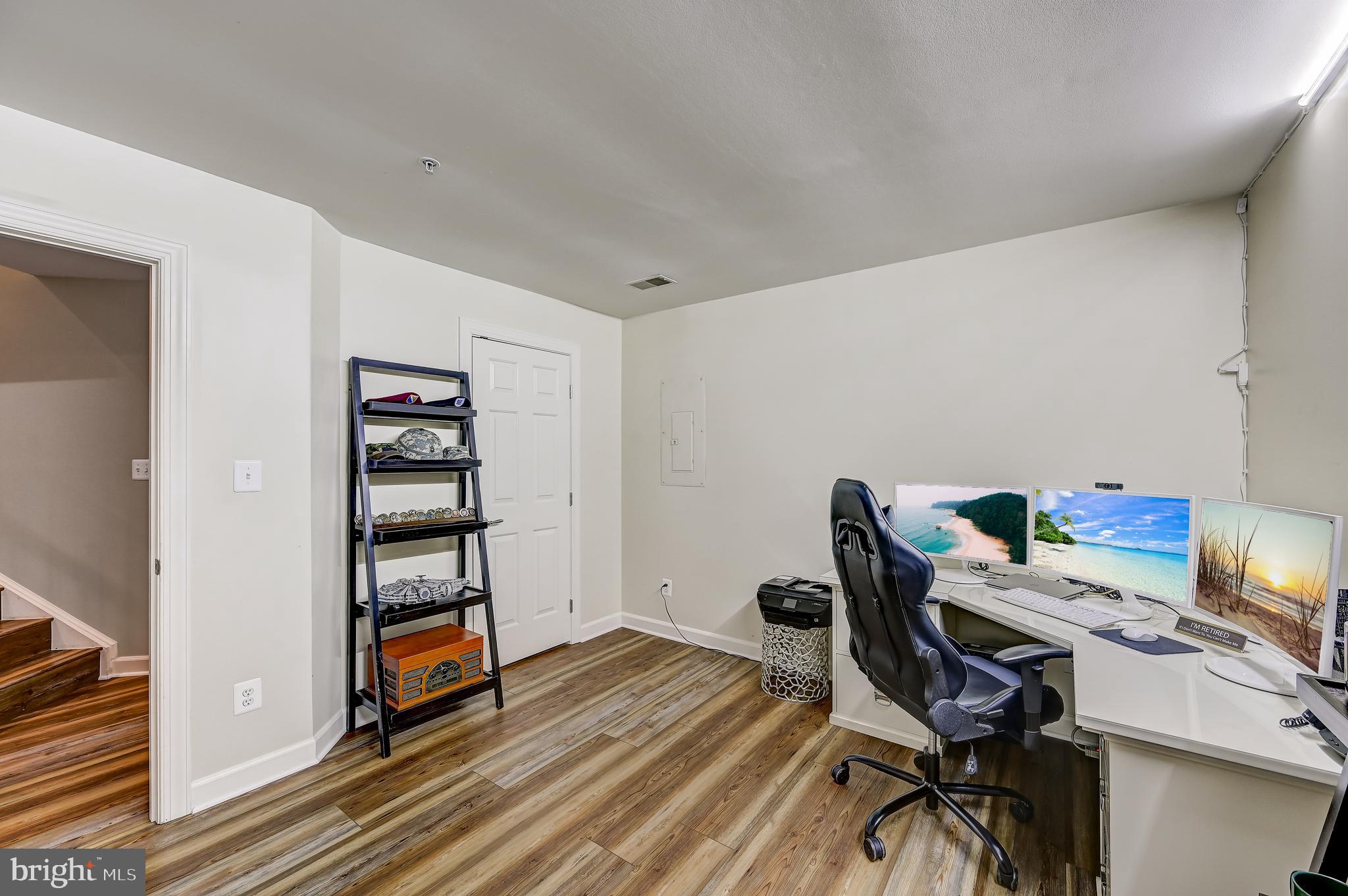 WAVERLY WOODS - Residential