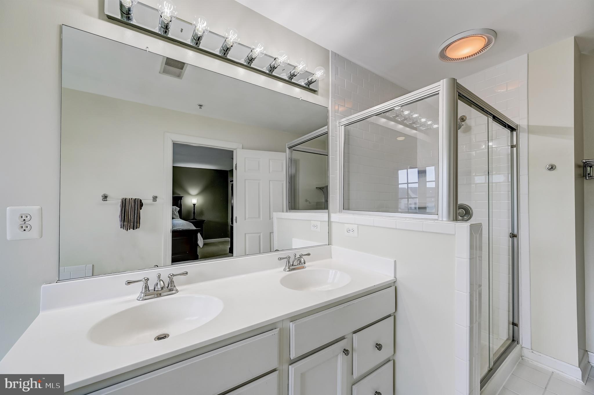 WAVERLY WOODS - Residential