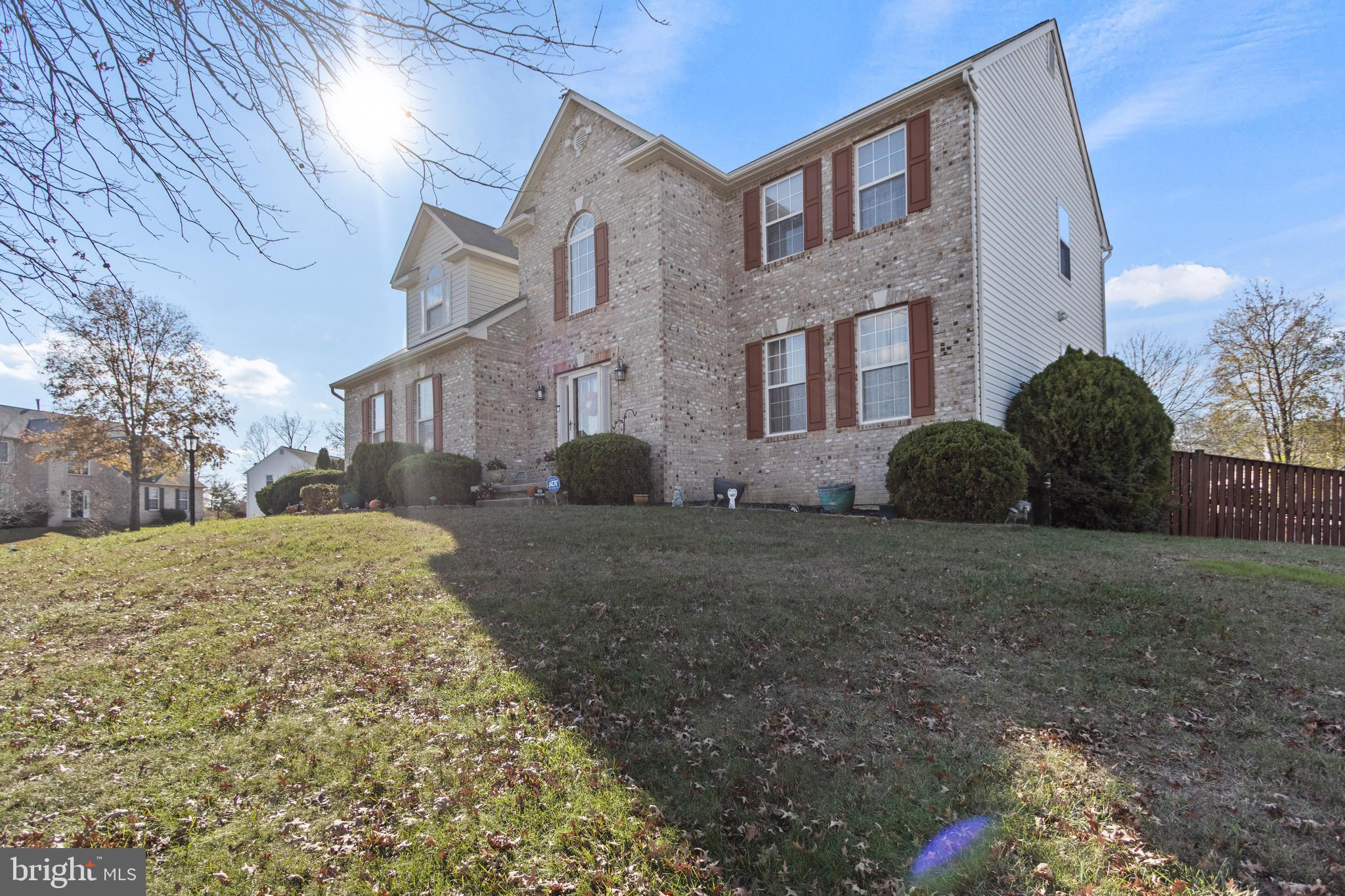 CONSTITUTION HILLS - Residential