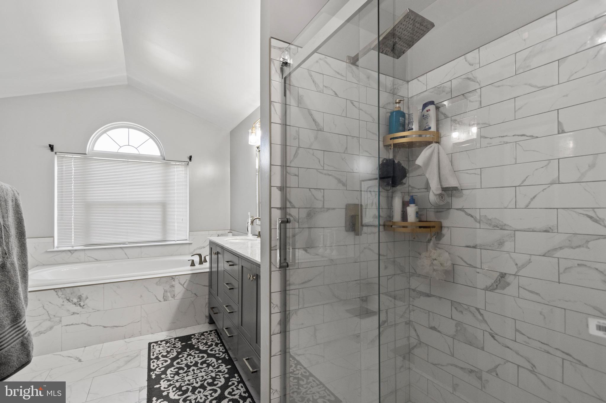 CONSTITUTION HILLS - Residential