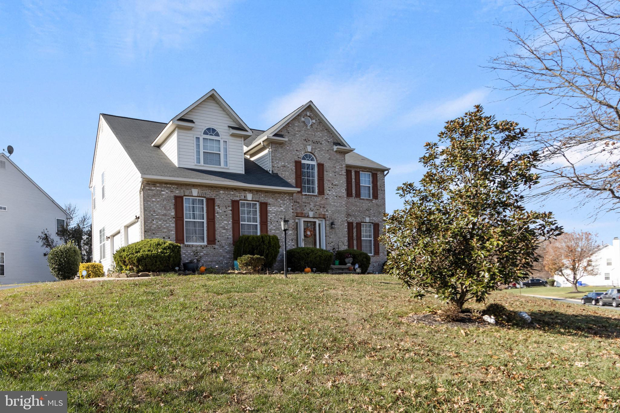 CONSTITUTION HILLS - Residential