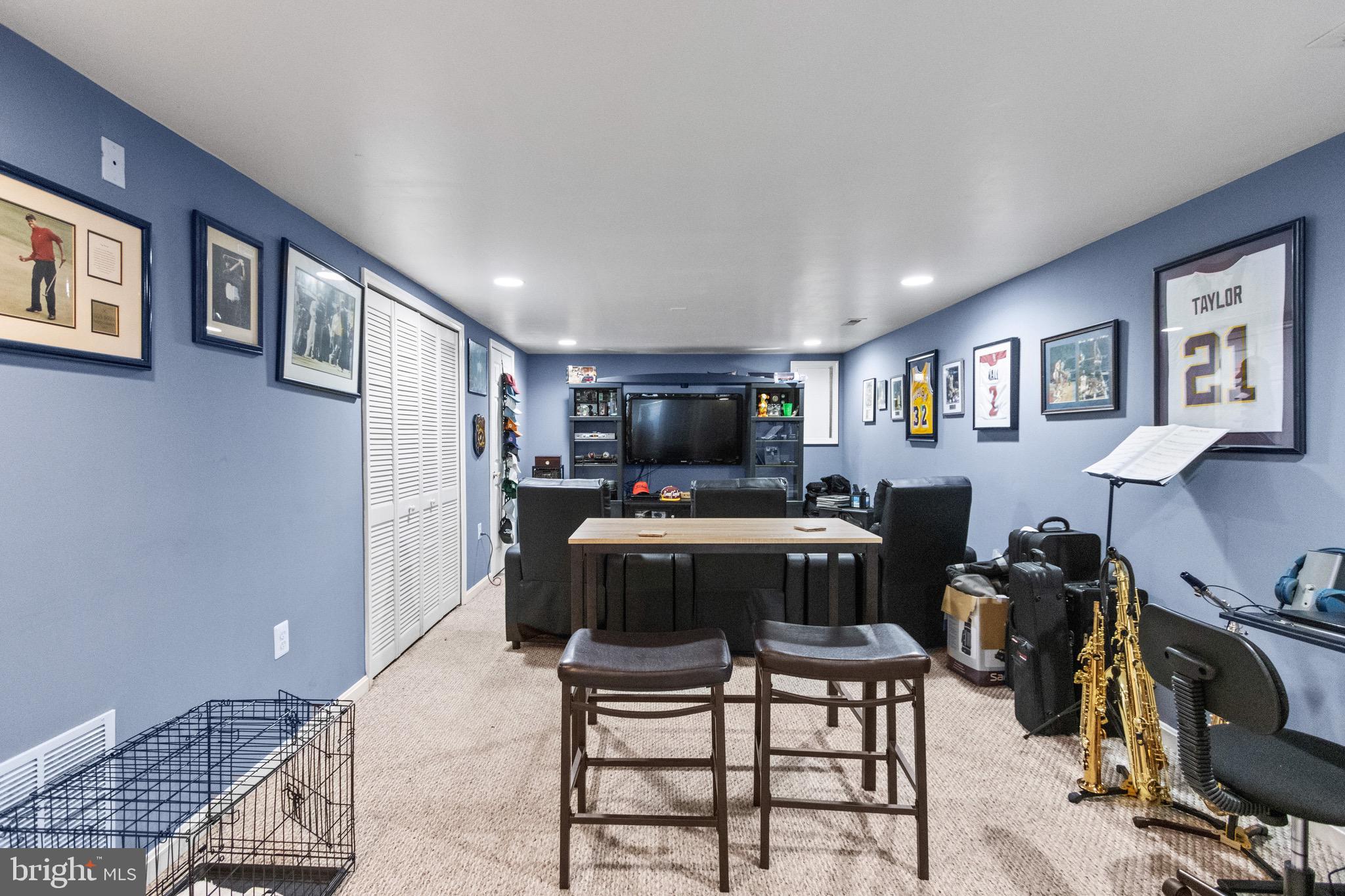 CONSTITUTION HILLS - Residential