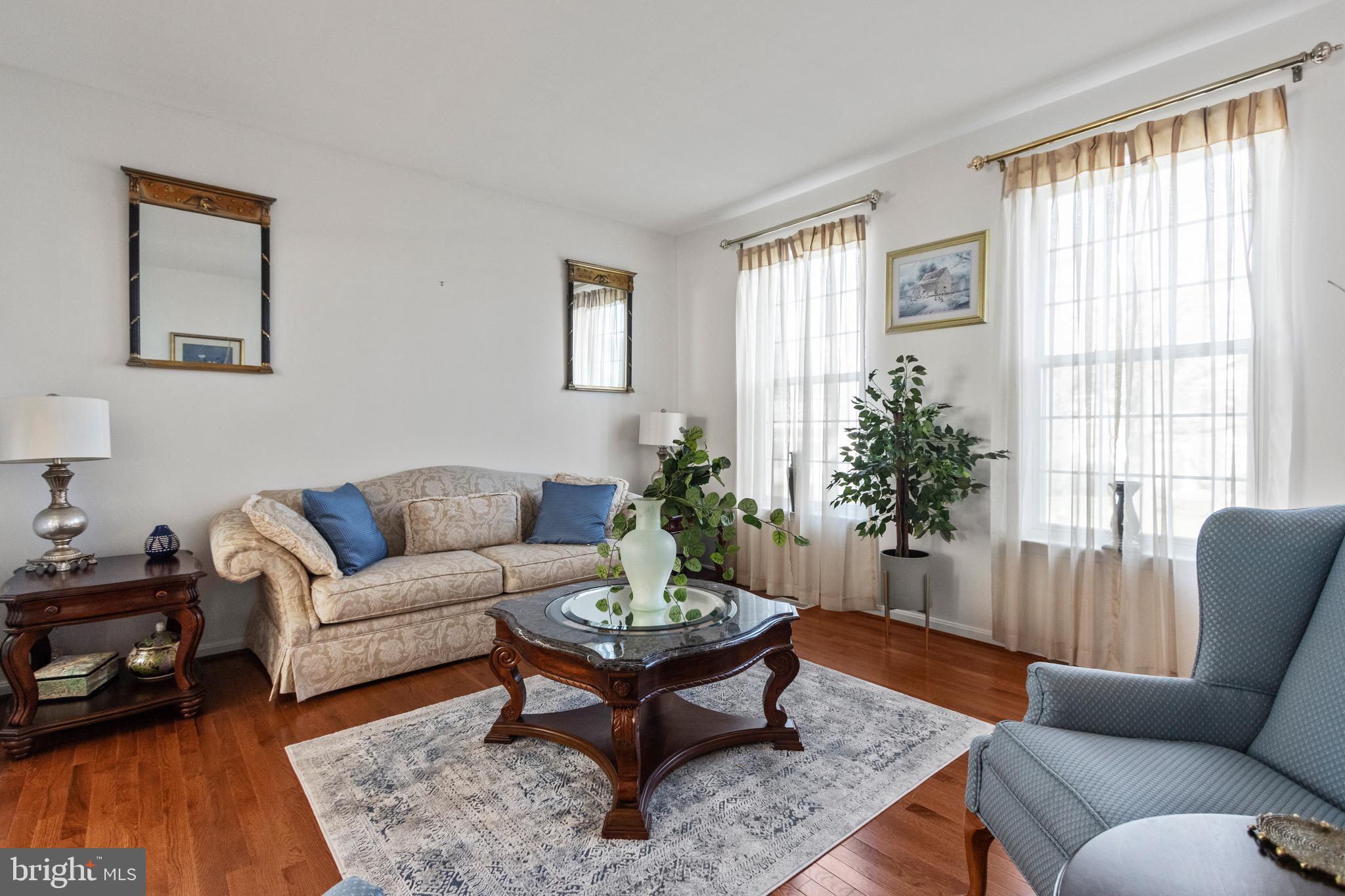 CONSTITUTION HILLS - Residential