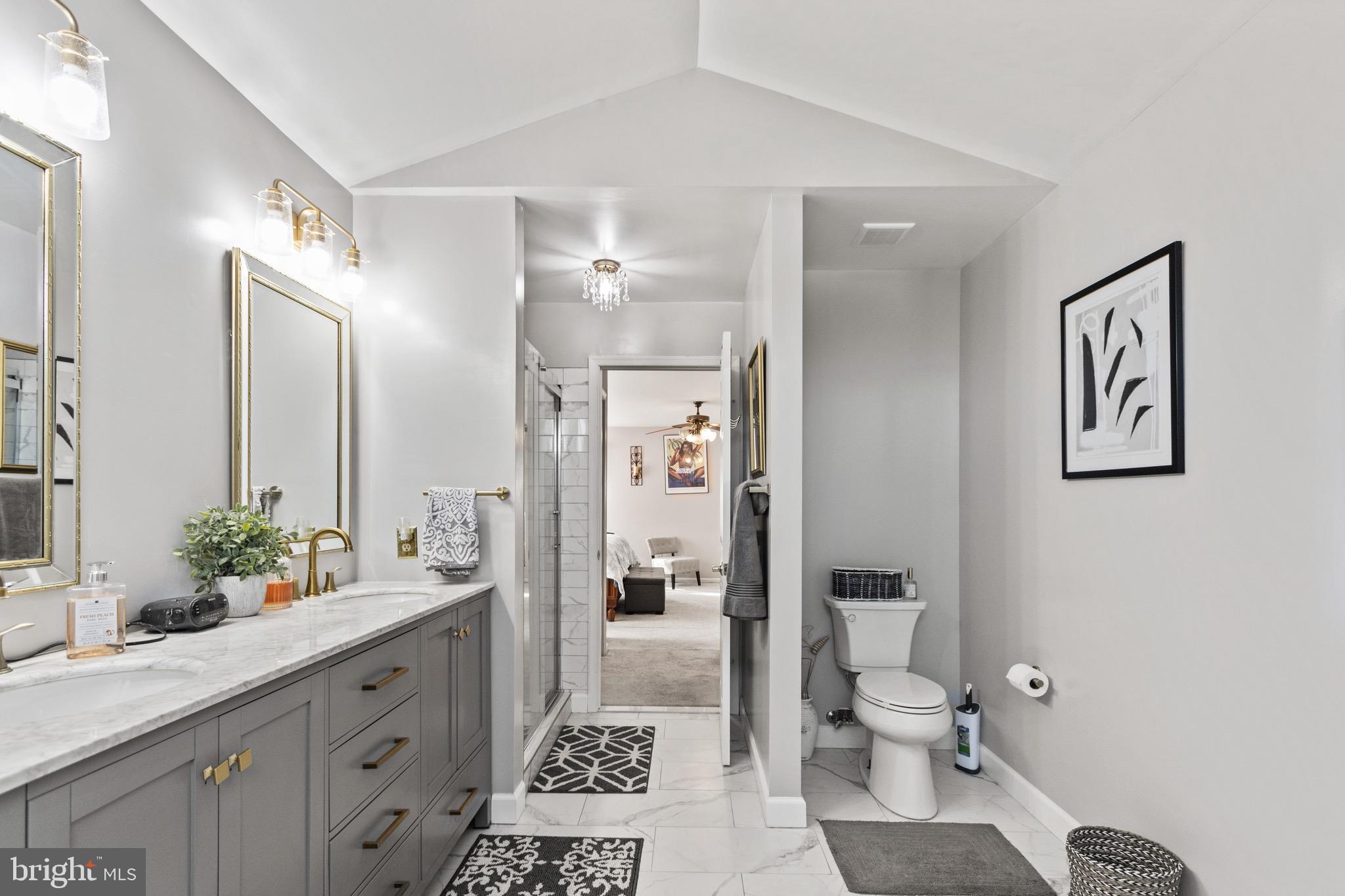 CONSTITUTION HILLS - Residential