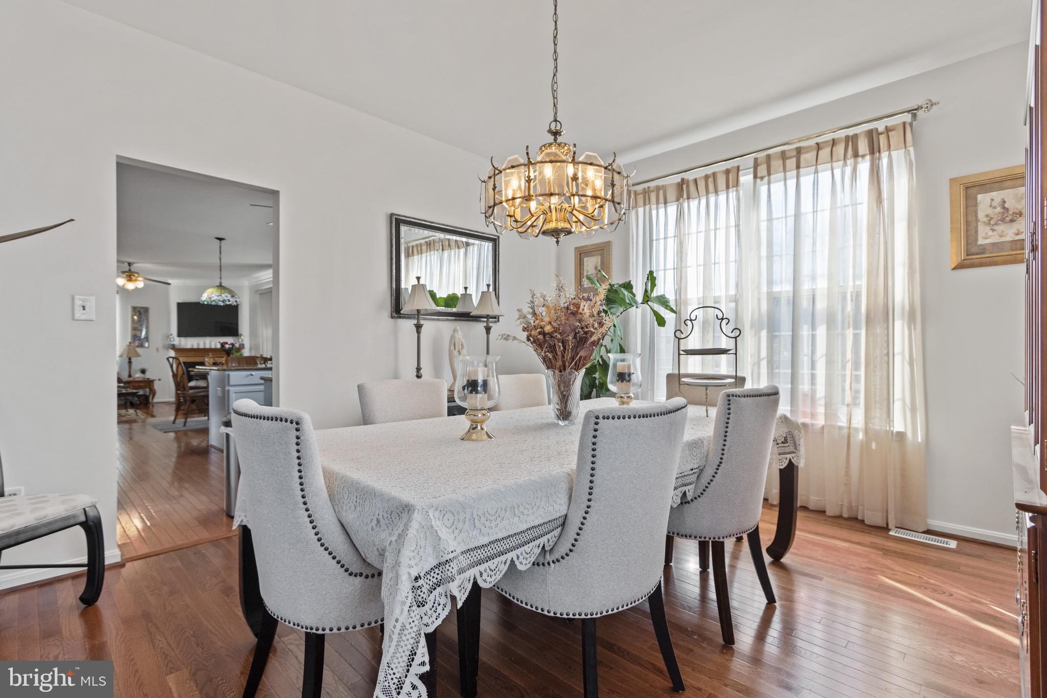 CONSTITUTION HILLS - Residential