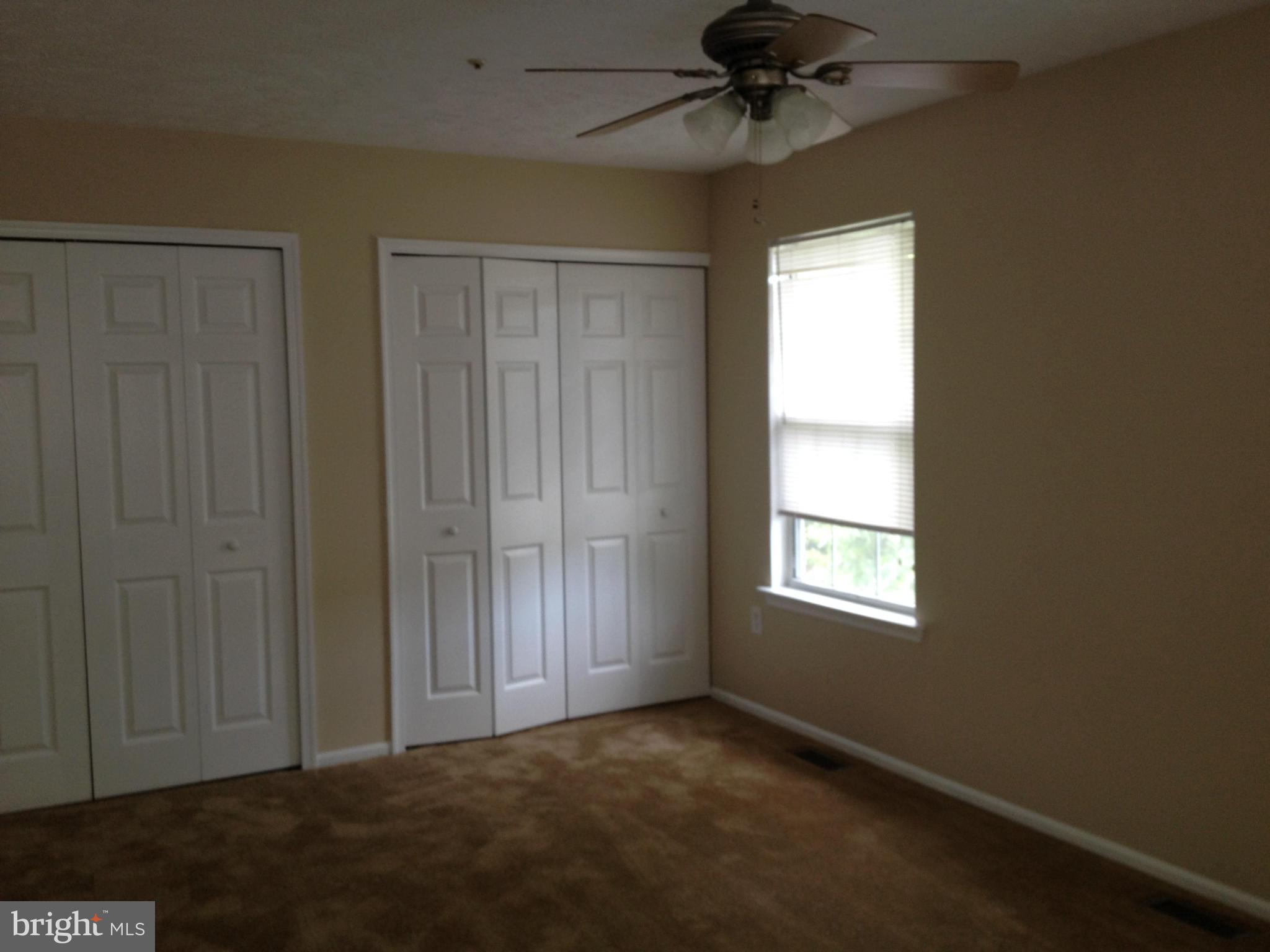 WESTBURY - Residential Lease