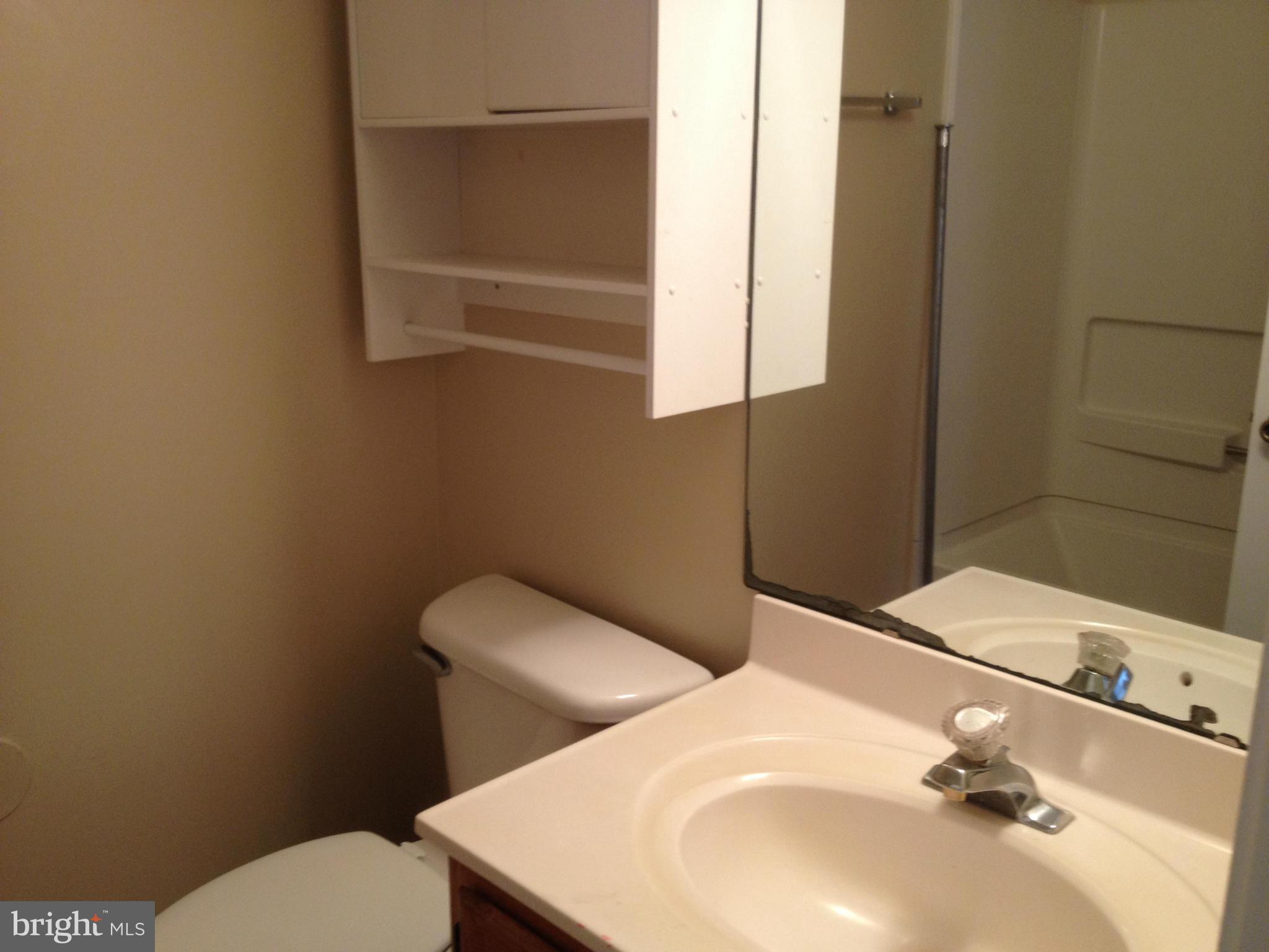 WESTBURY - Residential Lease