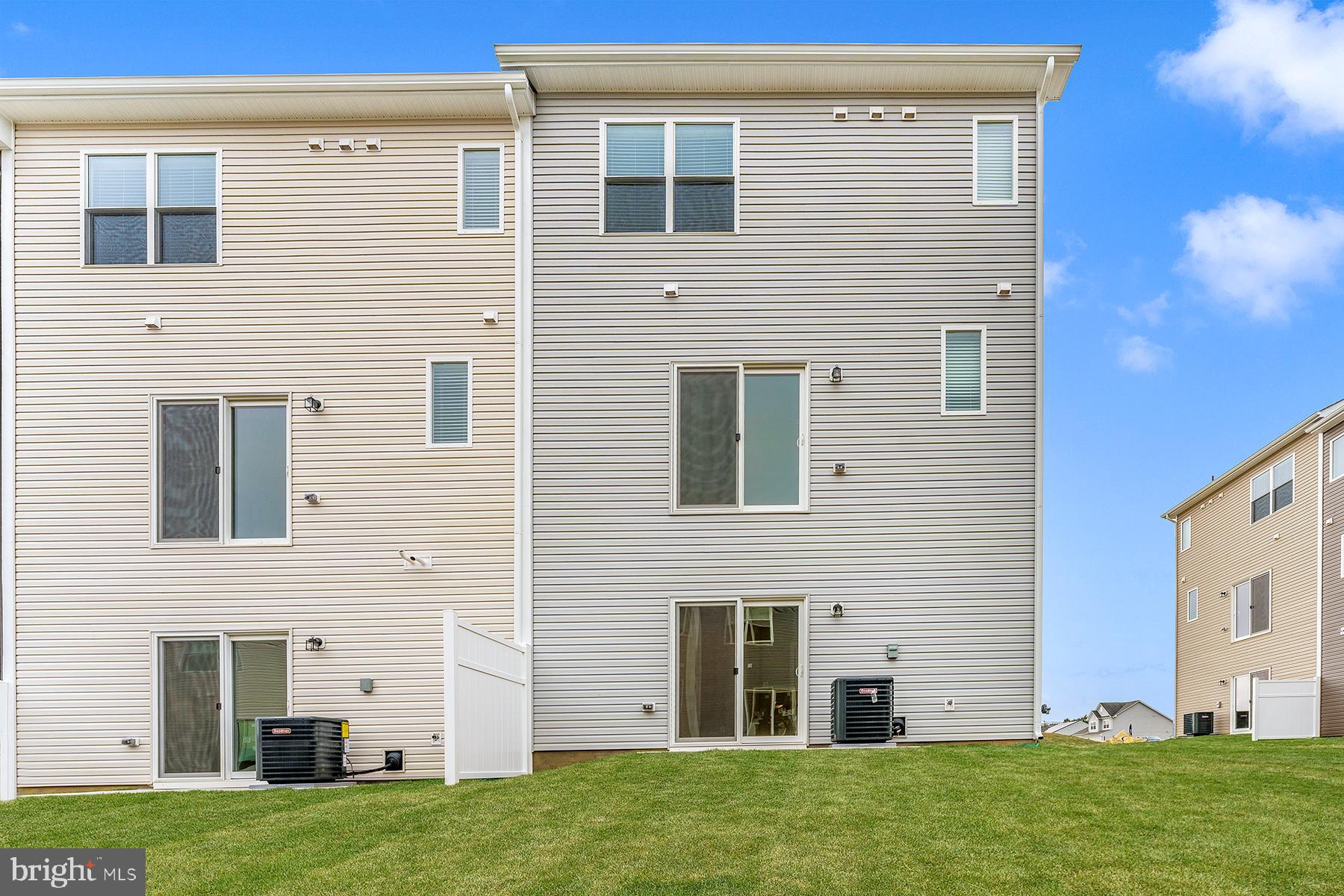 542 BARTHOLOMEW DRIVE