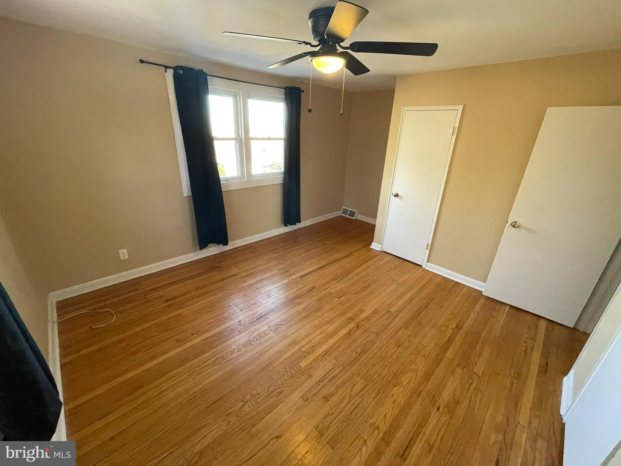 Philadelphia, Pennsylvania 19129, United States, 3 Bedrooms Bedrooms, ,1 BathroomBathrooms,Residential,Active,86099