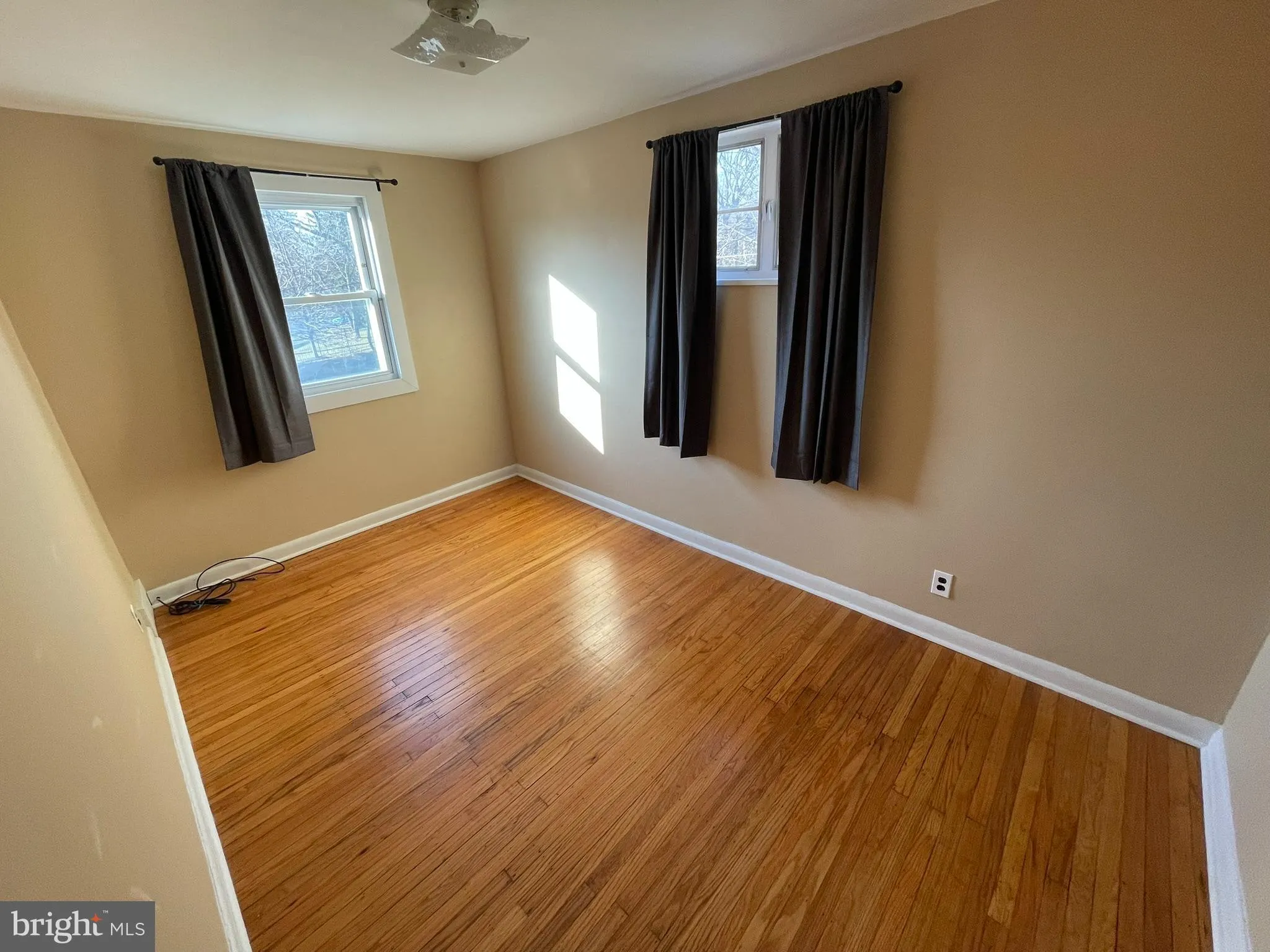 Philadelphia, Pennsylvania 19129, United States, 3 Bedrooms Bedrooms, ,1 BathroomBathrooms,Residential,Active,86099