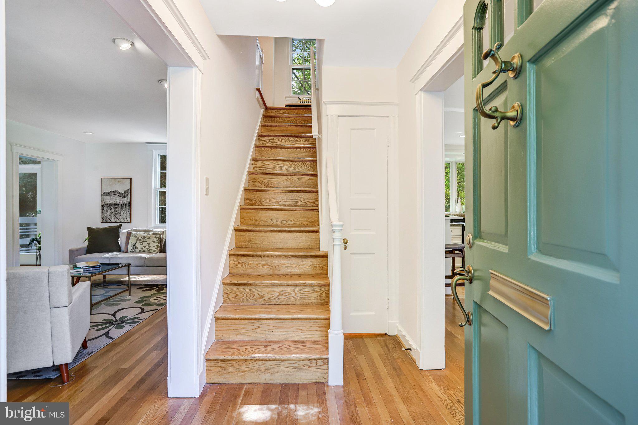 4224 OAKRIDGE LANE