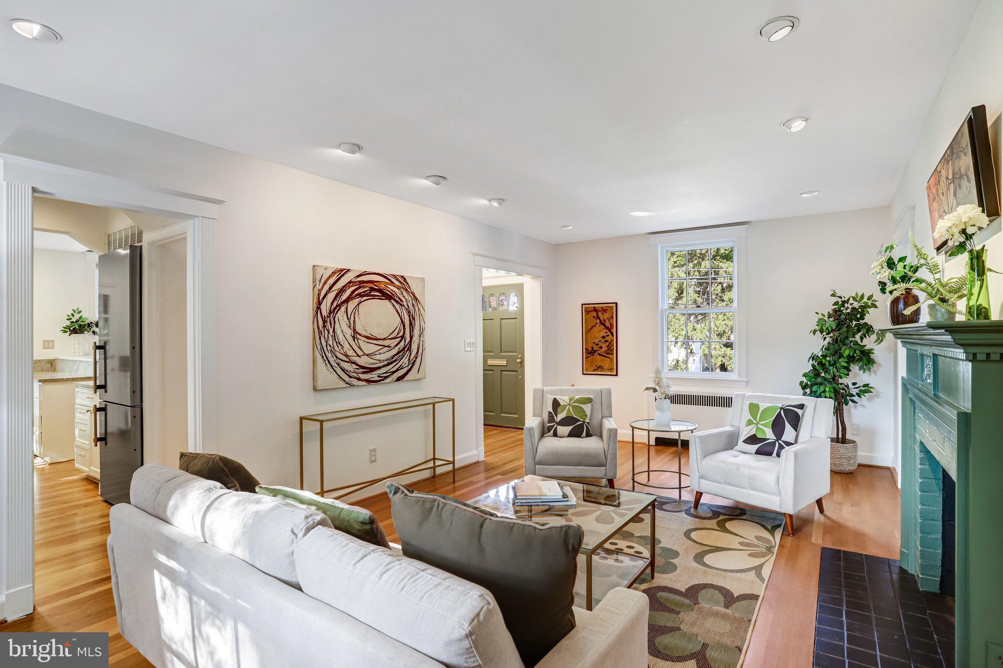 4224 OAKRIDGE LANE
