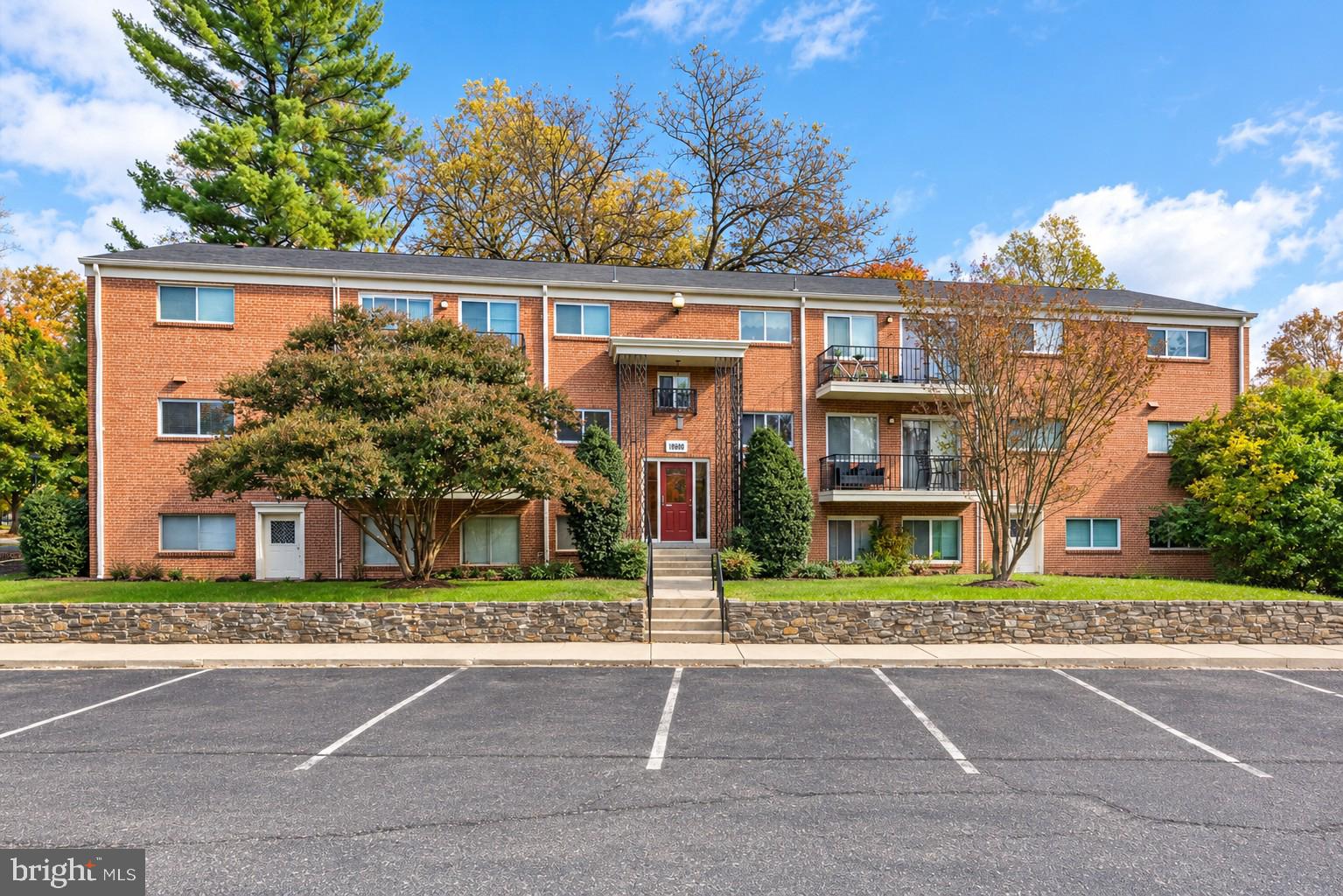 10600 WEYMOUTH STREET 101